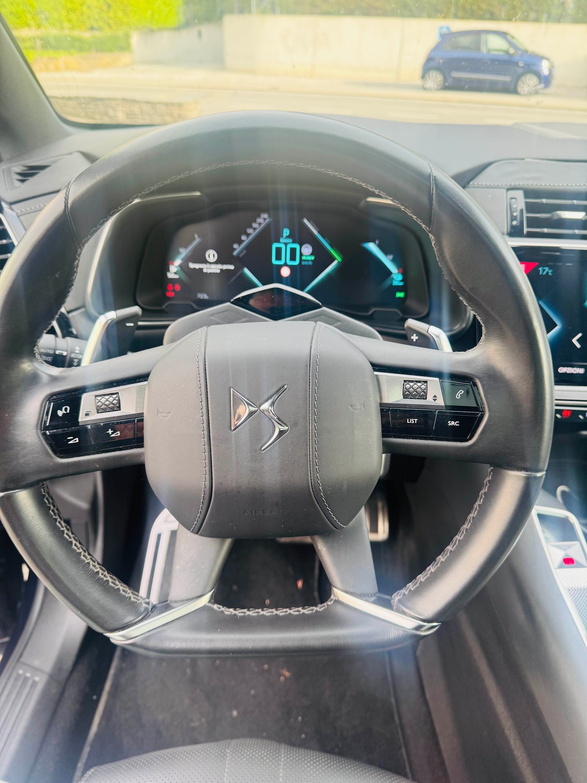 DS AUTOMOBILES DS 7 Crossback E-Tense 300 4x4 Louvre-image-11