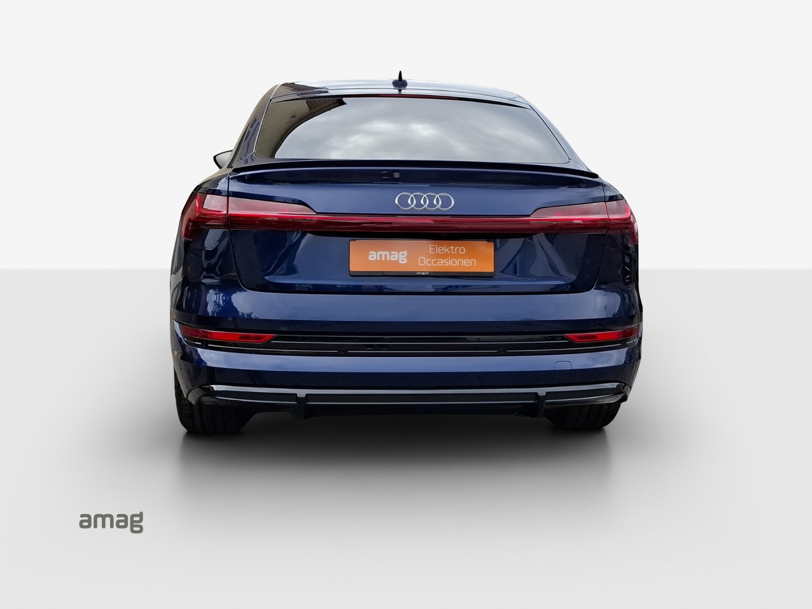 AUDI e-tron 55 Sportback S Line quattro-image-4