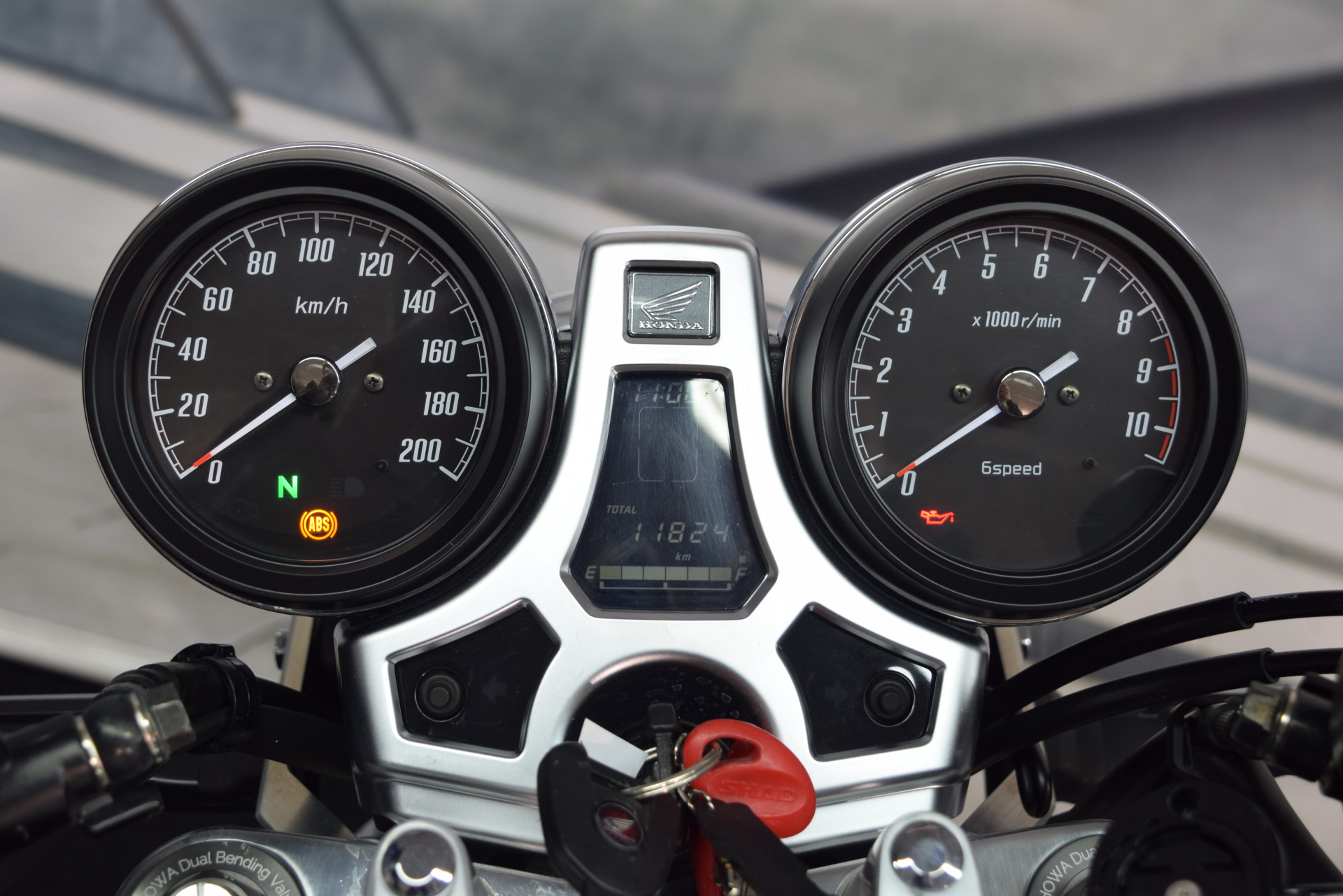 HONDA CB 1100 RS Inkl. Seitentaschen & Lenkerendspiegel-image-8