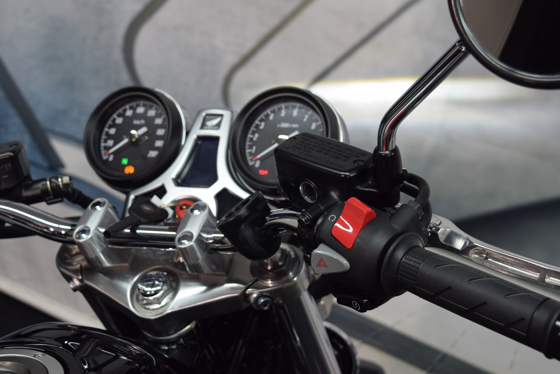 HONDA CB 1100 RS Inkl. Seitentaschen & Lenkerendspiegel-image-7