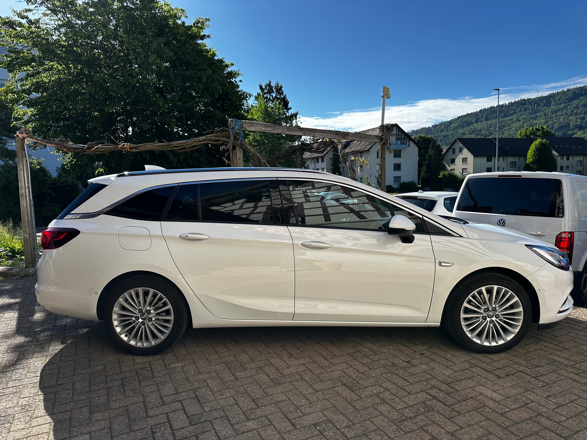 OPEL Astra Sports Tourer 1.6 CDTi ecoF Excellence Autom-image-4