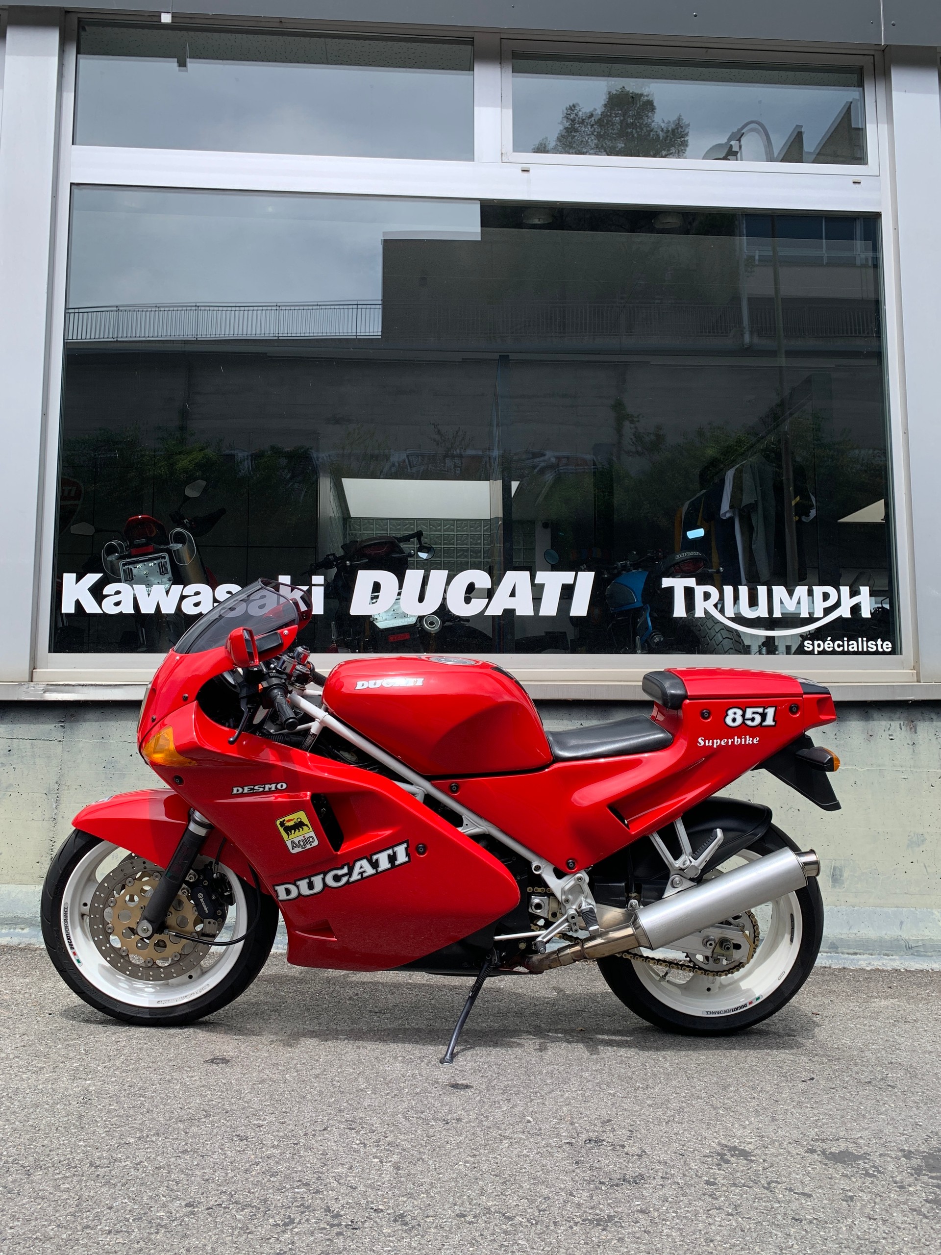 DUCATI 851 Superbike-showroom-element-1