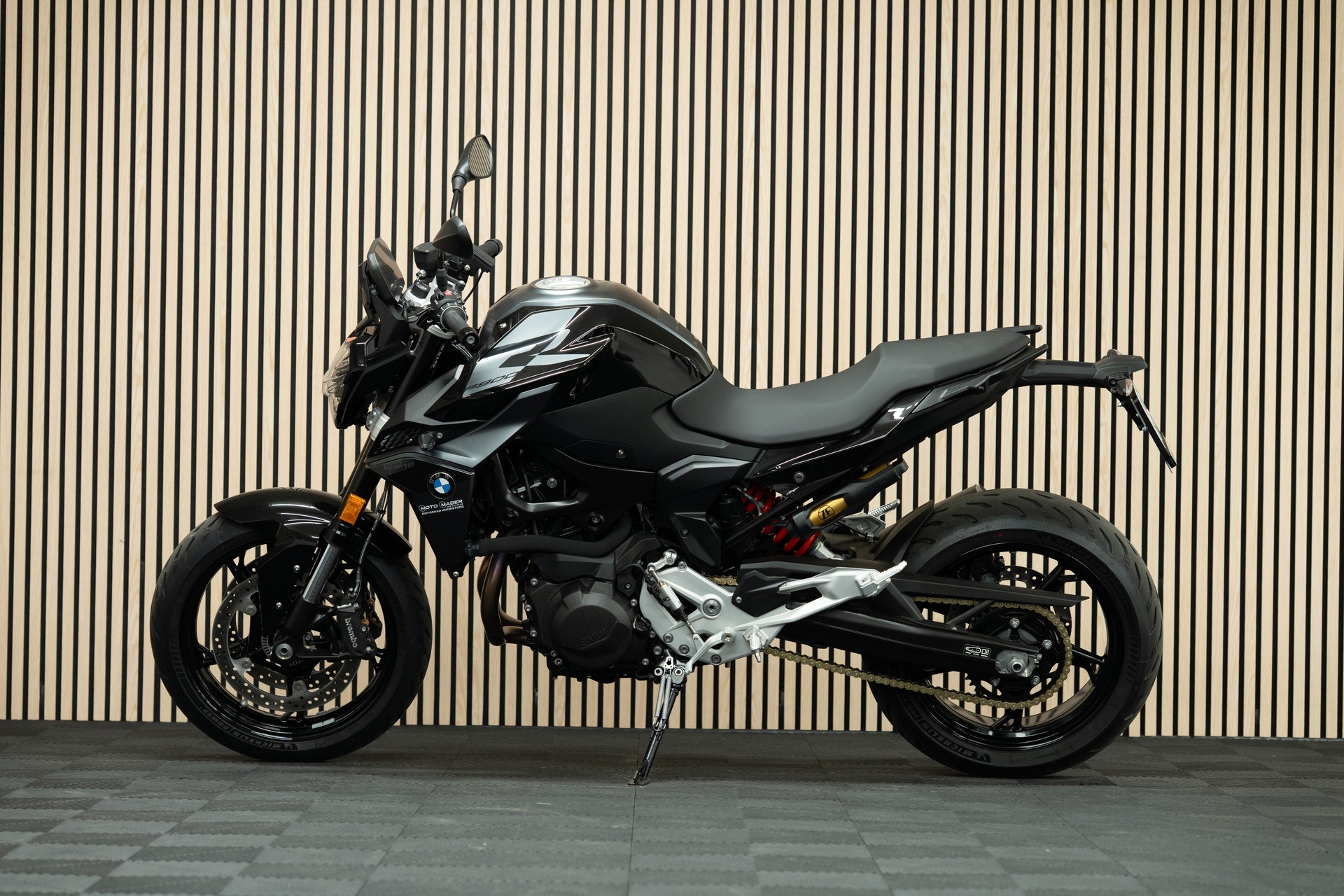 BMW F 900 R A2 mit Remus Sportschalldämpfer-showroom-element-1