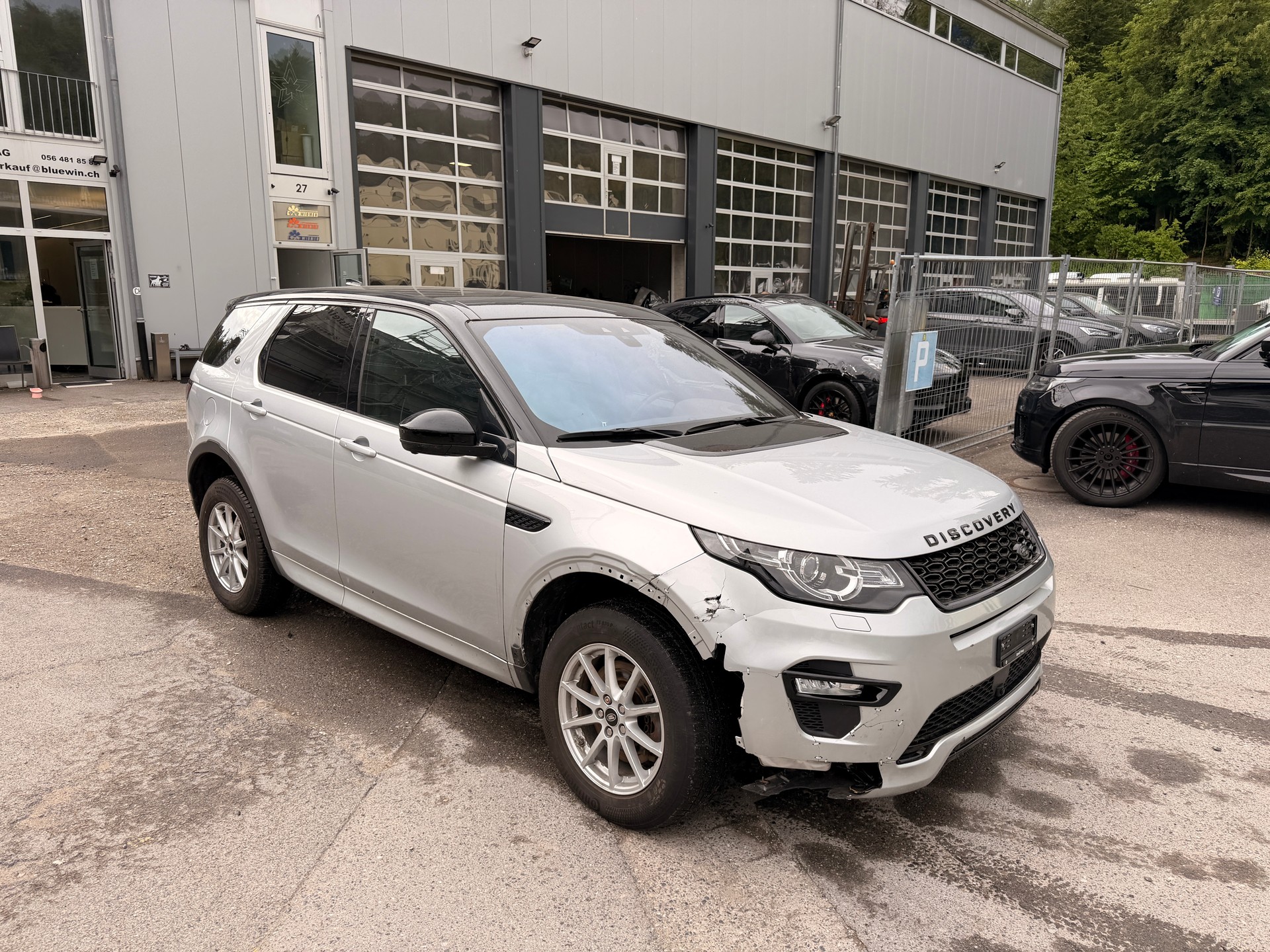 LAND ROVER Discovery Sport 2.0 TD4 HSE Luxury AT9-showroom-element-2