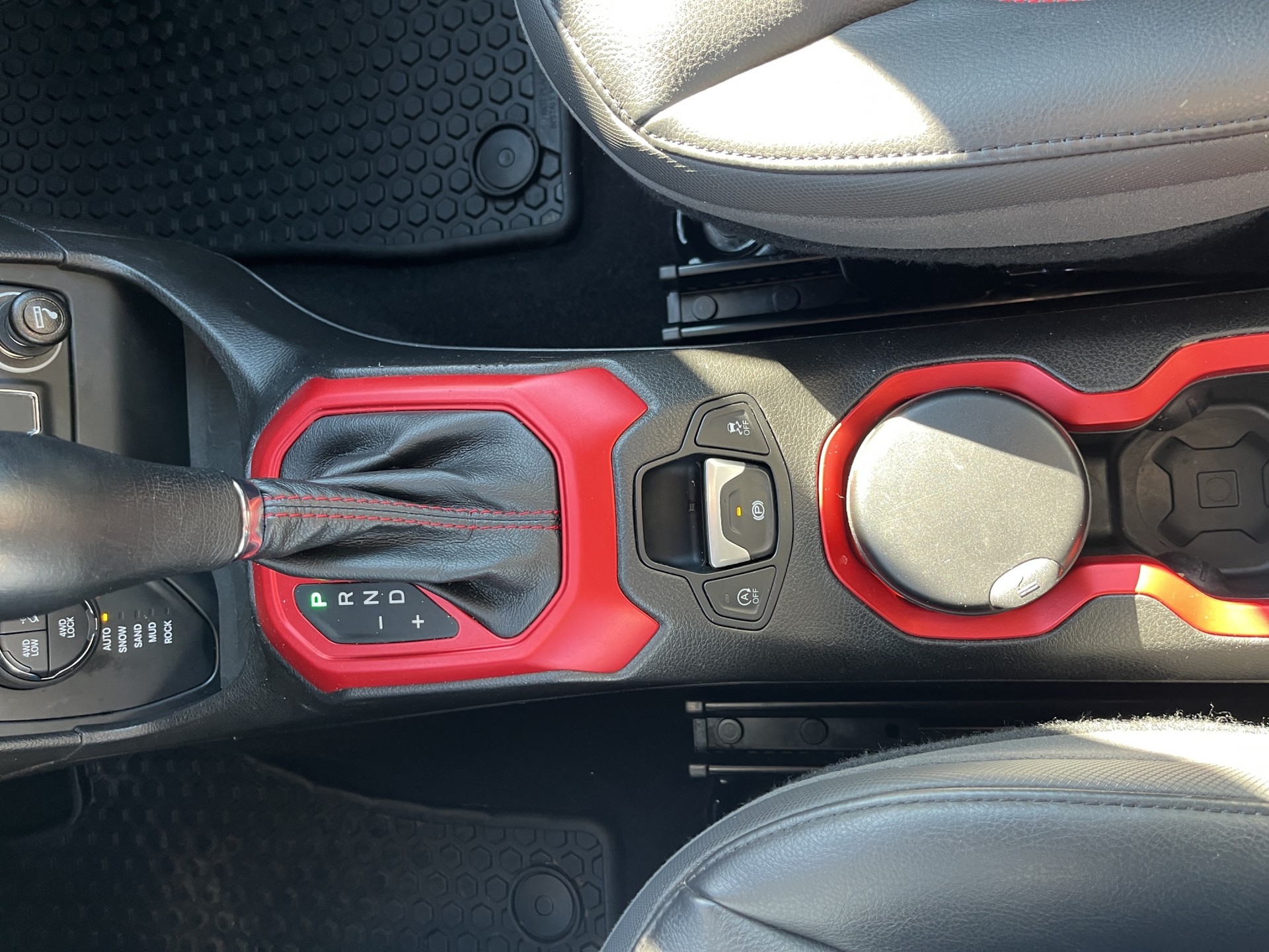 JEEP Renegade 2.0 CRD Trailhawk AWD + Low Range 9ATX-image-16