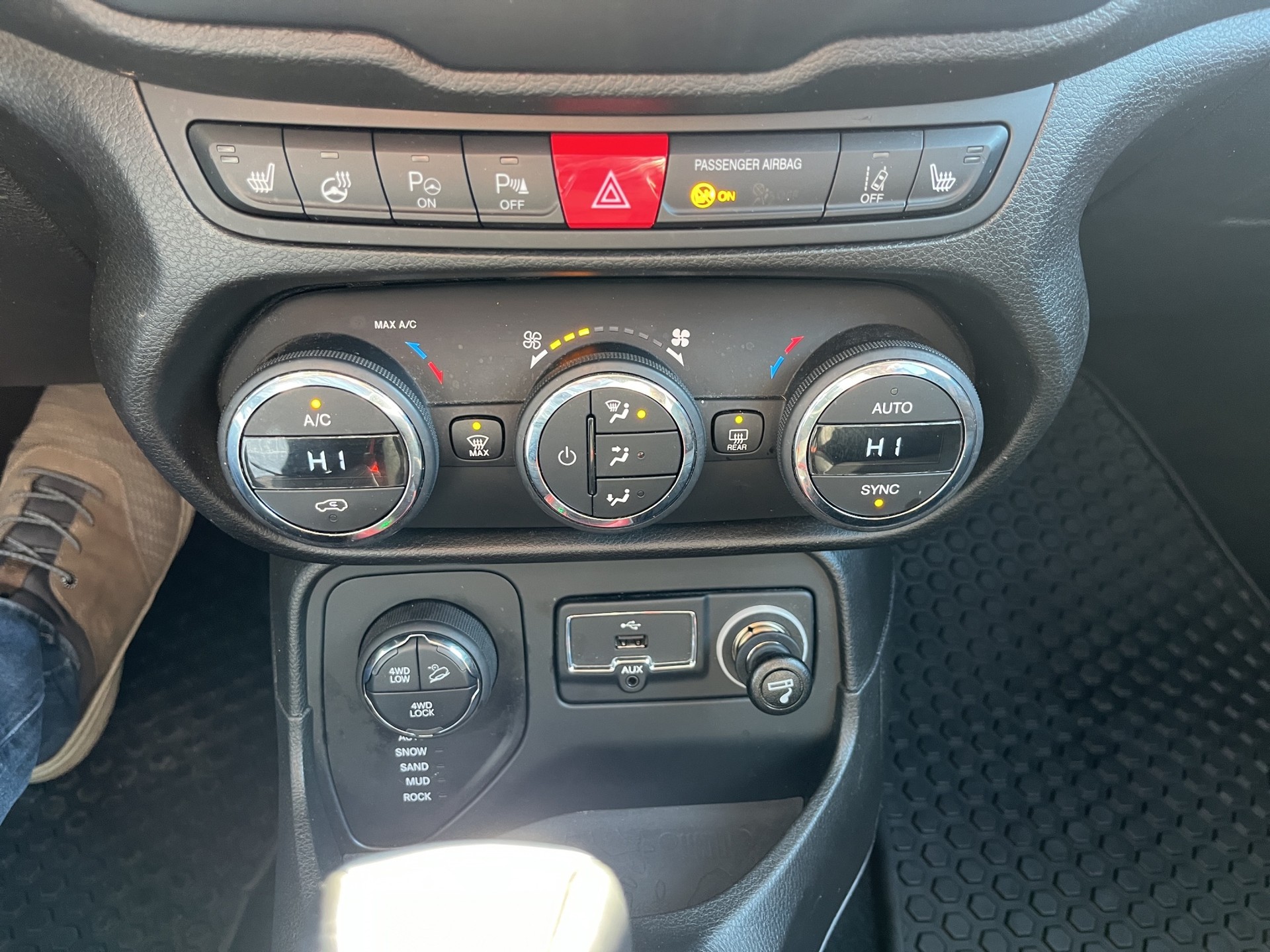JEEP Renegade 2.0 CRD Trailhawk AWD + Low Range 9ATX-image-15
