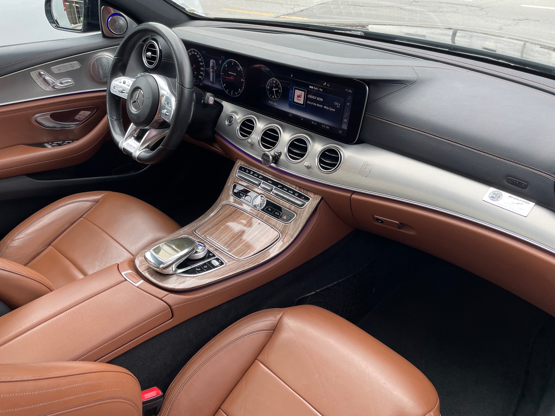 MERCEDES-BENZ E 220 d Swiss Star AMG Line 4Matic 9G-Tronic-image-20