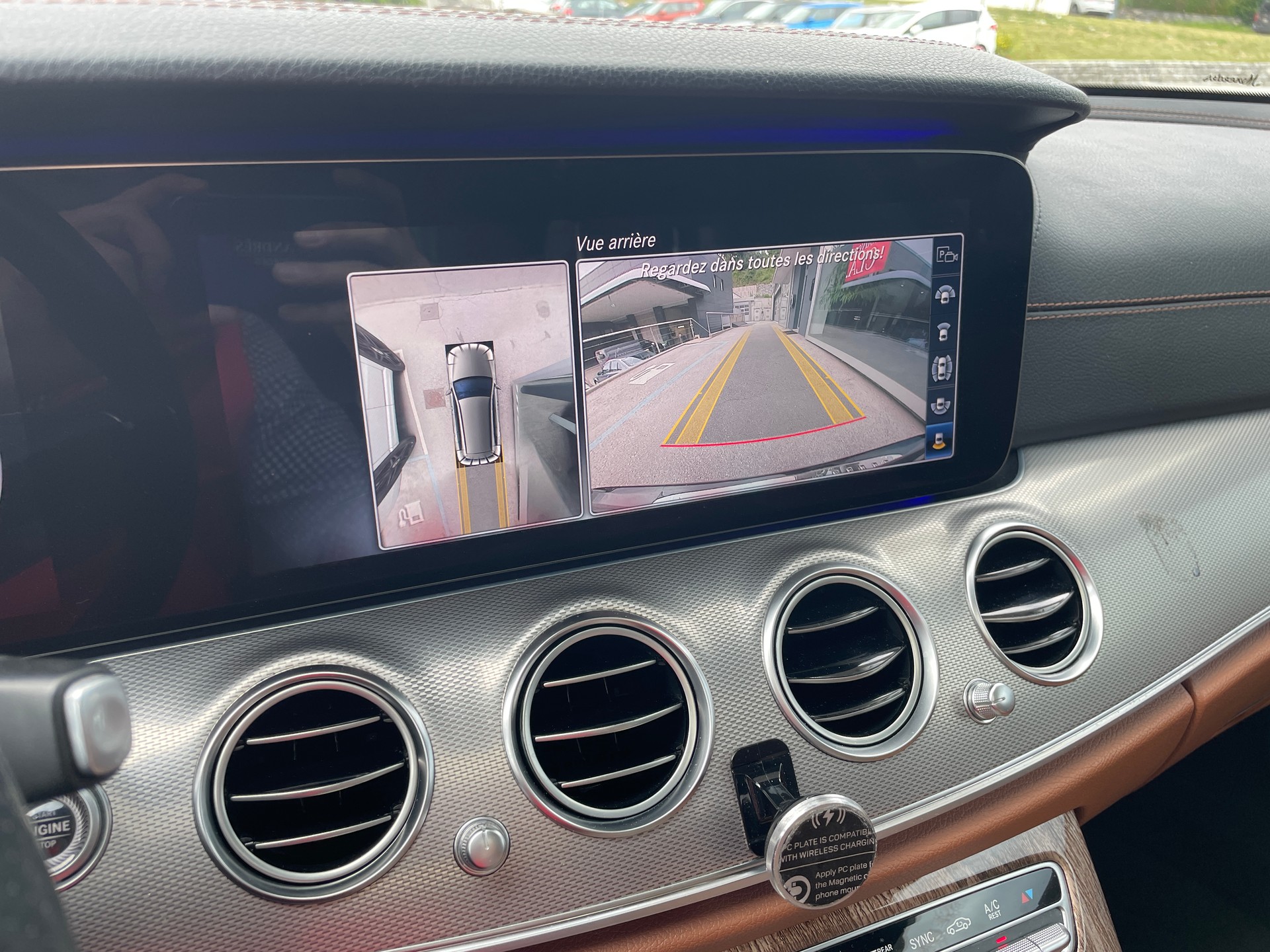 MERCEDES-BENZ E 220 d Swiss Star AMG Line 4Matic 9G-Tronic-image-18