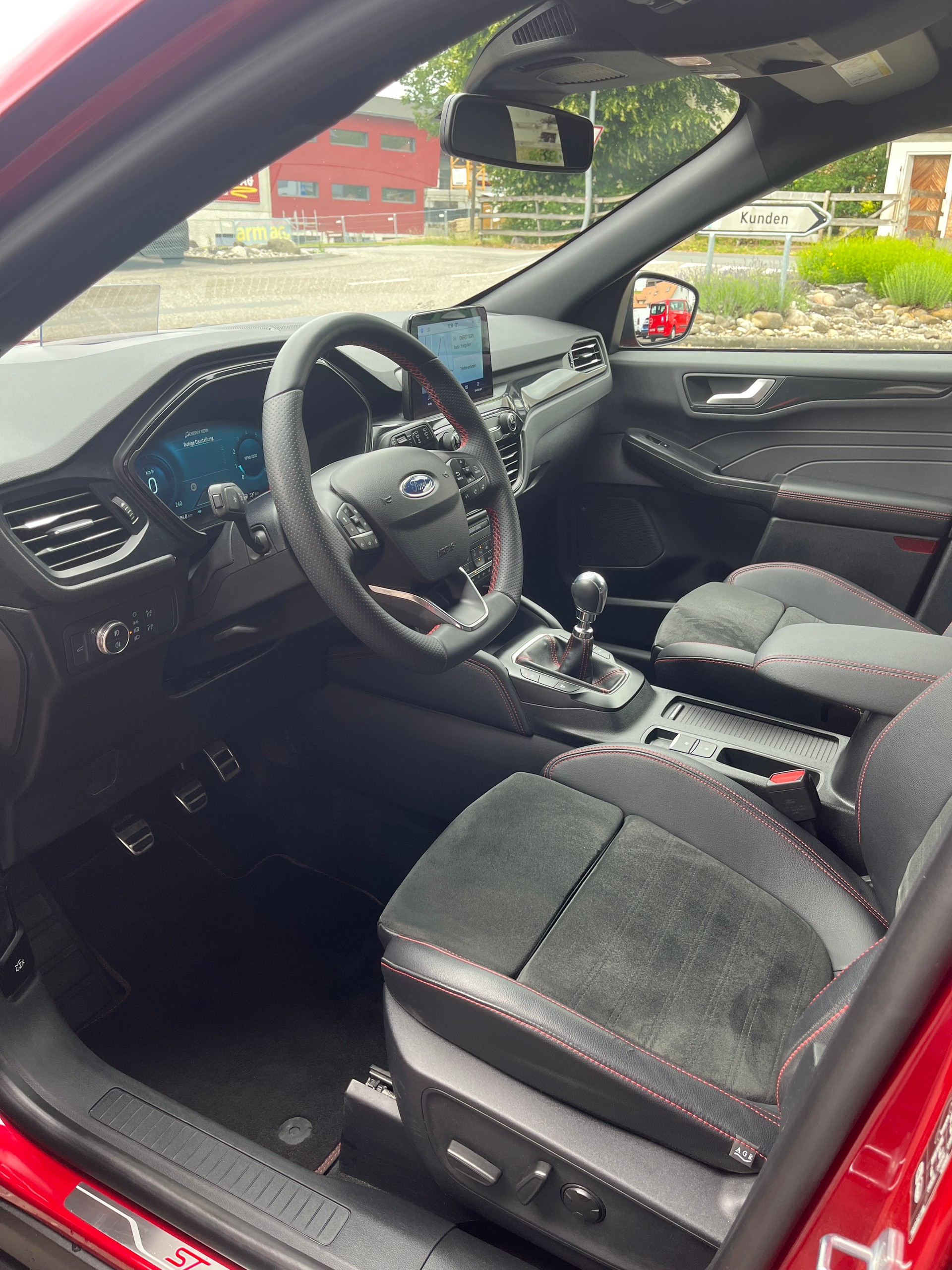 FORD Kuga 1.5 SCTi ST-Line X 2WD-image-9