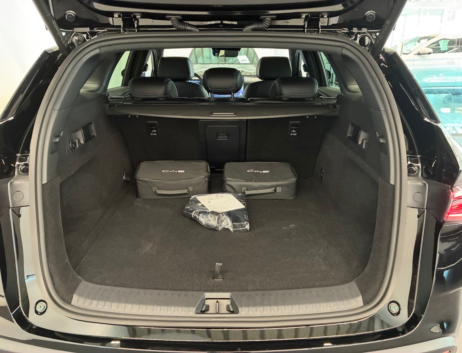 BYD Seal 6 DM-i Touring Comfort-image-8