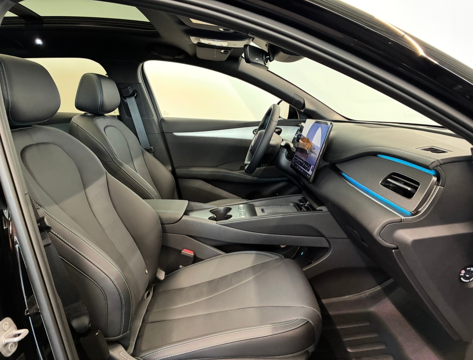 BYD Seal 6 DM-i Touring Comfort-image-12