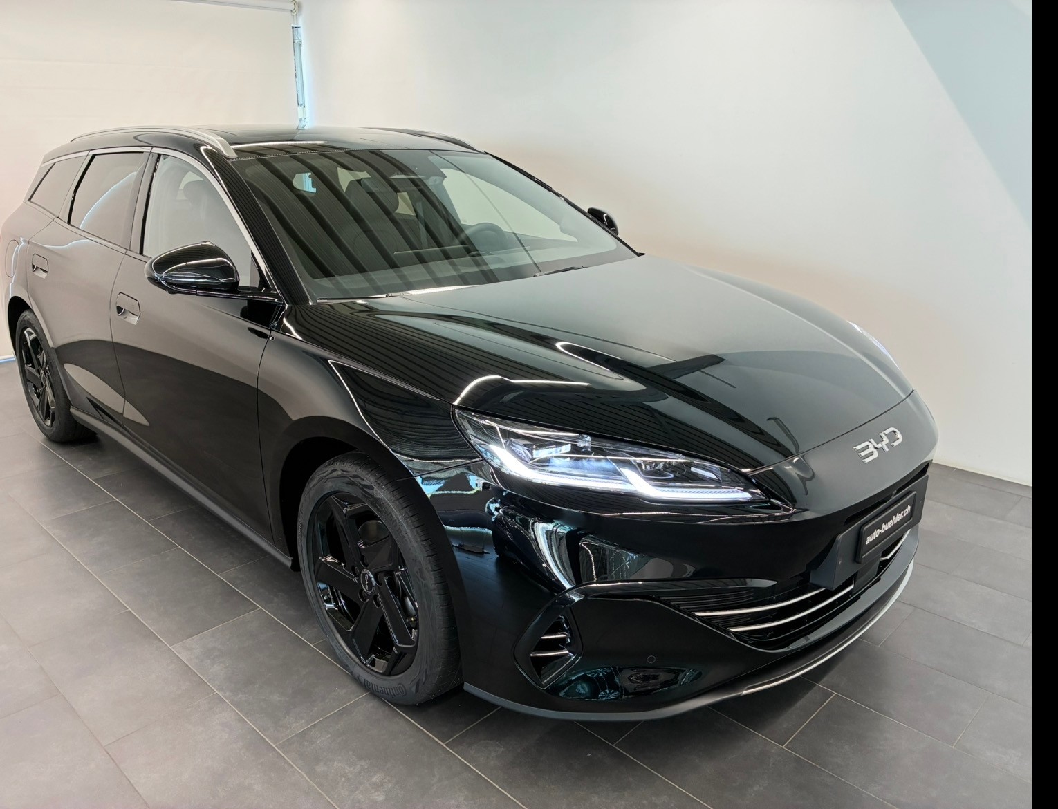 BYD Seal 6 DM-i Touring Comfort-showroom-element-1