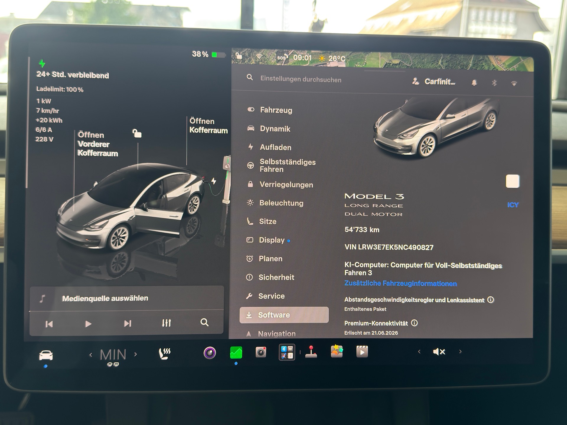 TESLA Model 3 Long Range Dual Motor AWD-image-16