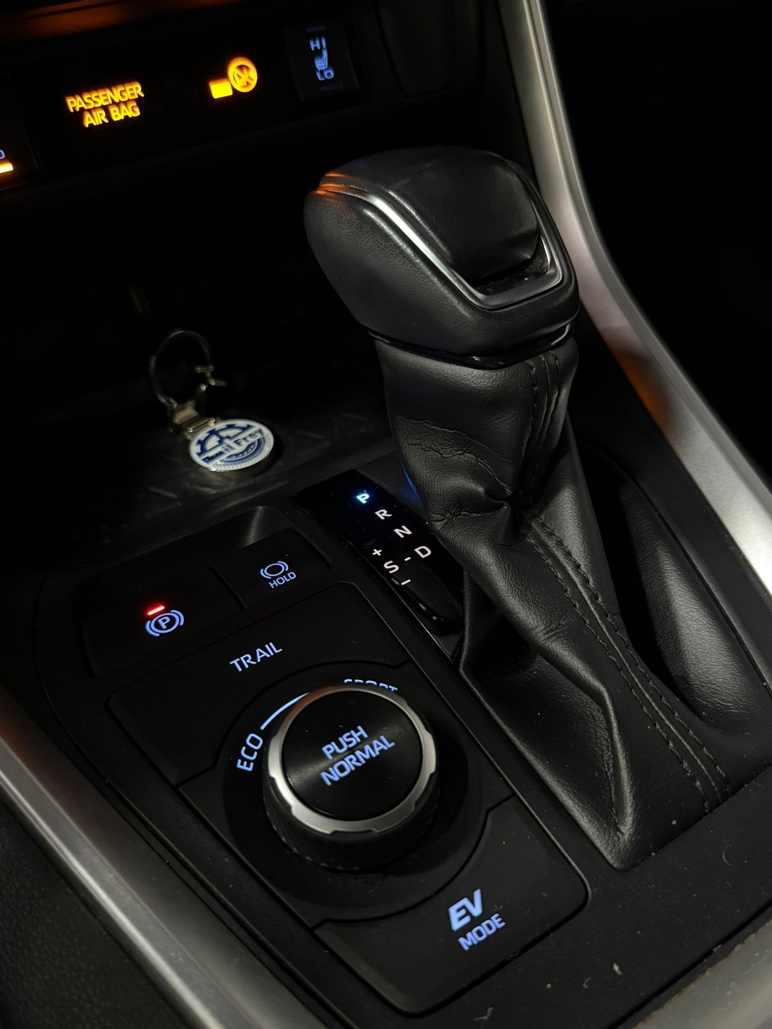 TOYOTA RAV-4 2.5 HSD Trend e-CVT 4WD-image-19