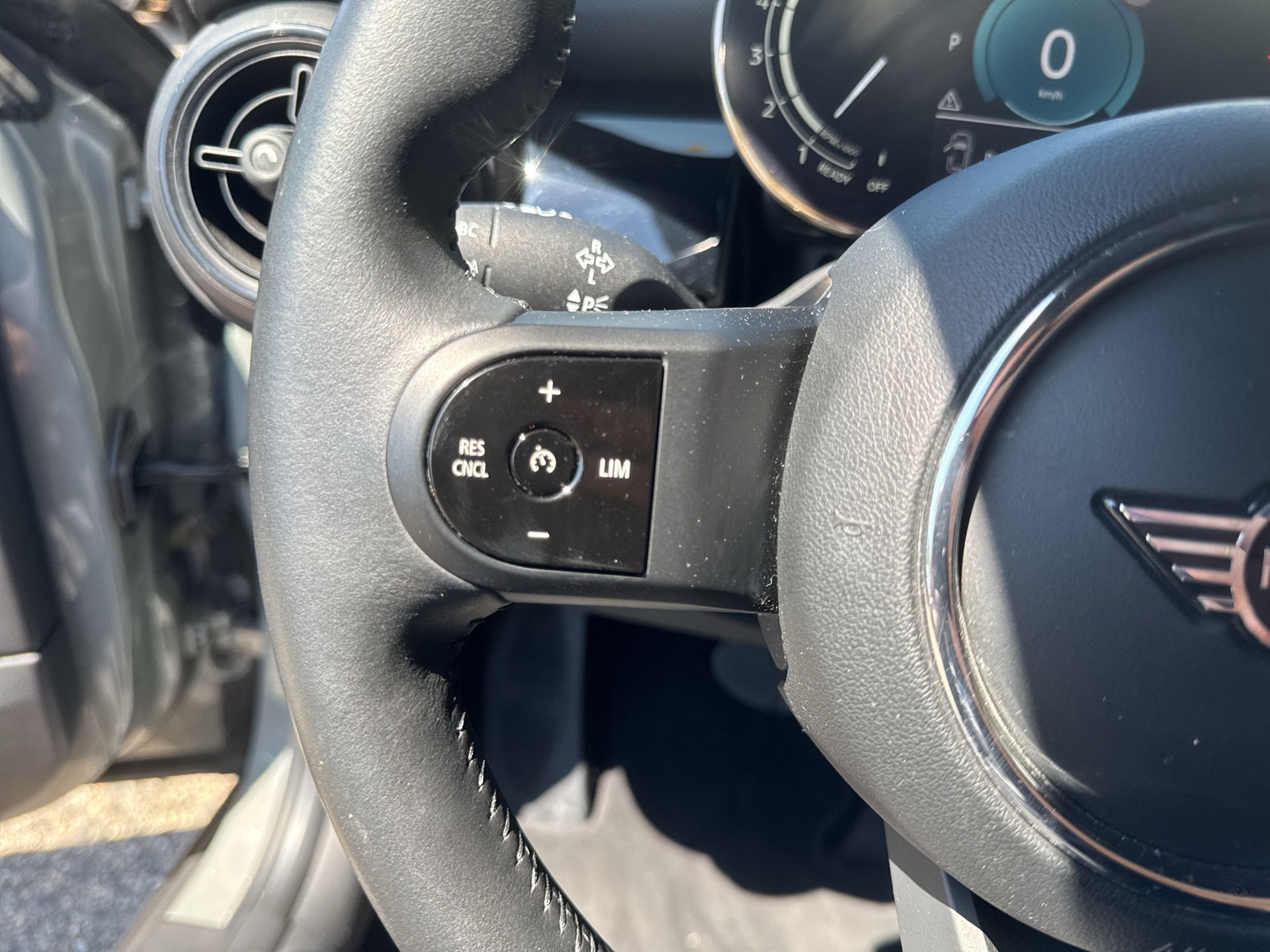 MINI Cooper Camden Edition Steptronic DKG-image-14