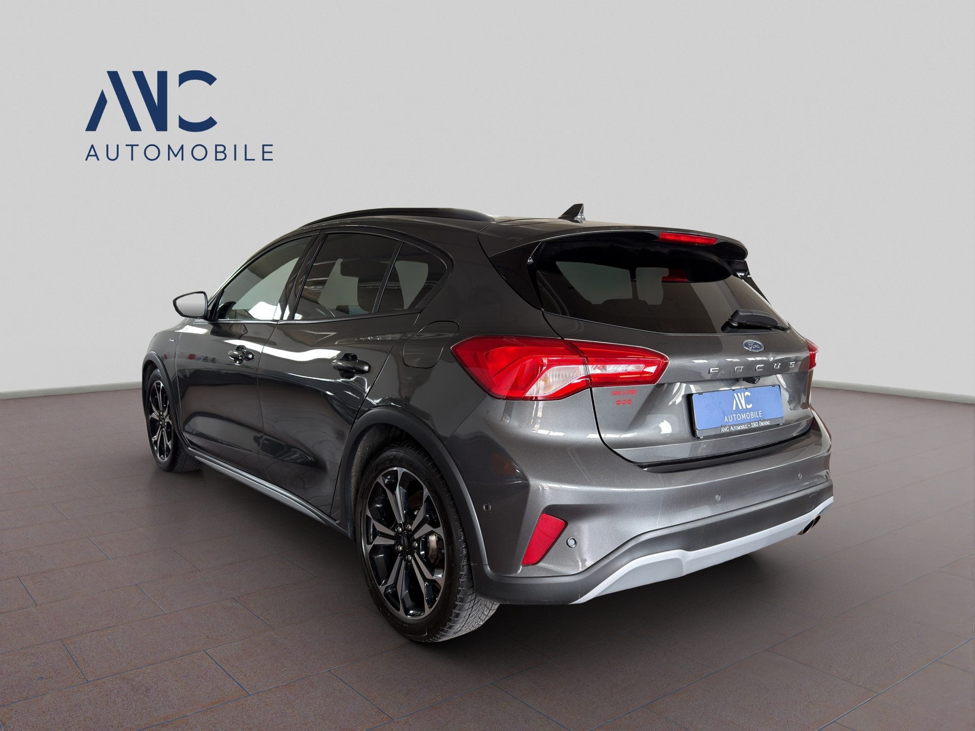 FORD Focus 2.0 TDCi ST Line Automatic-image-5