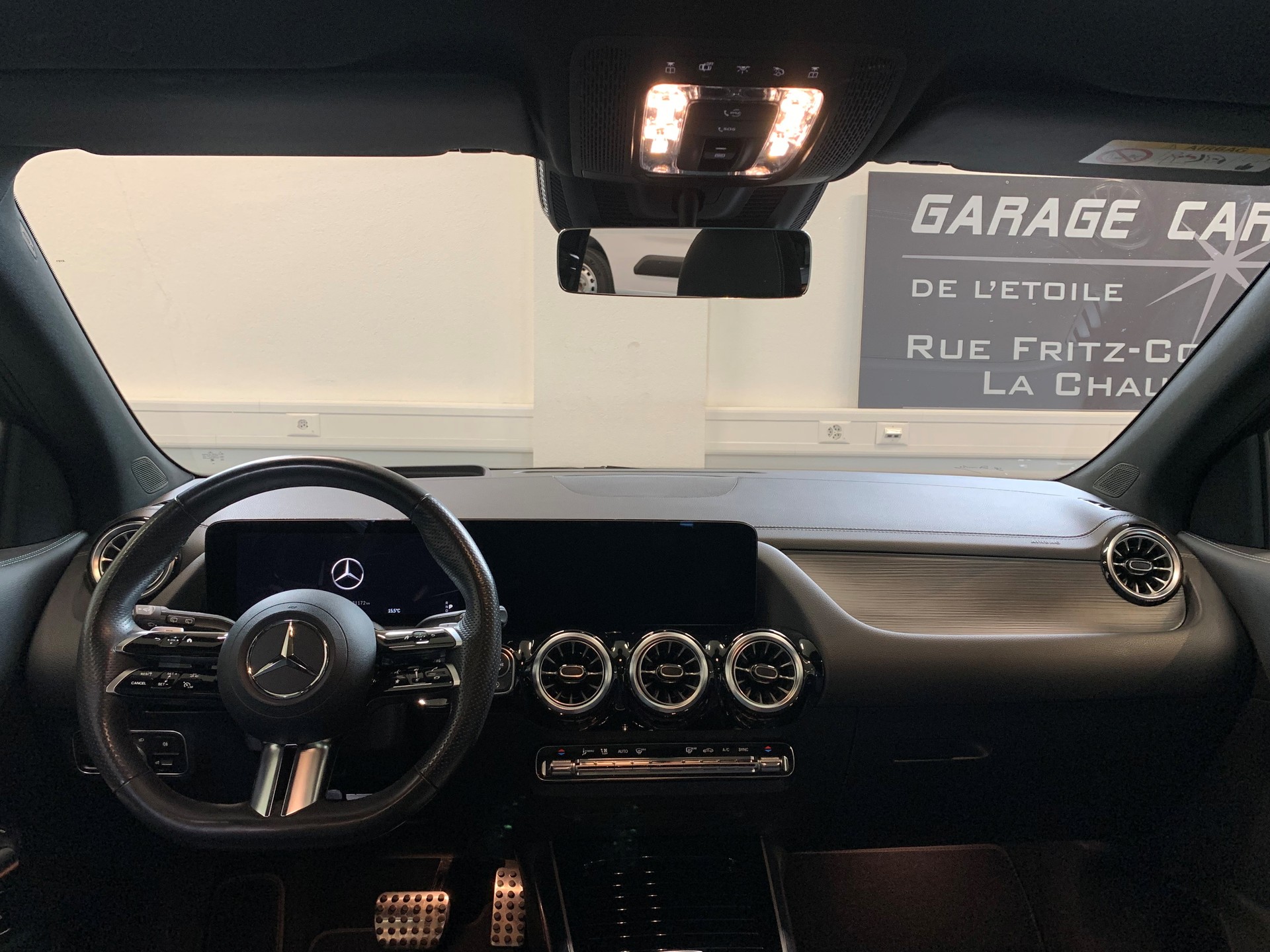 MERCEDES-BENZ GLA 250 4Matic 8G-DCT-image-11