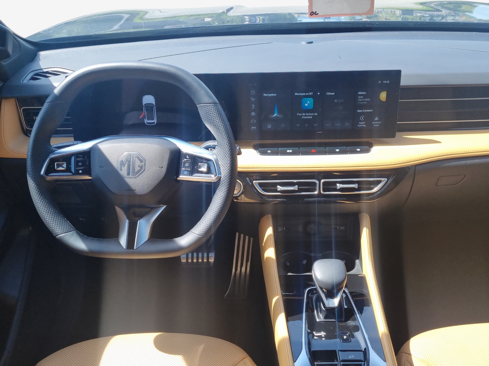 MG HS 1.5 T PHEV Luxury-image-9