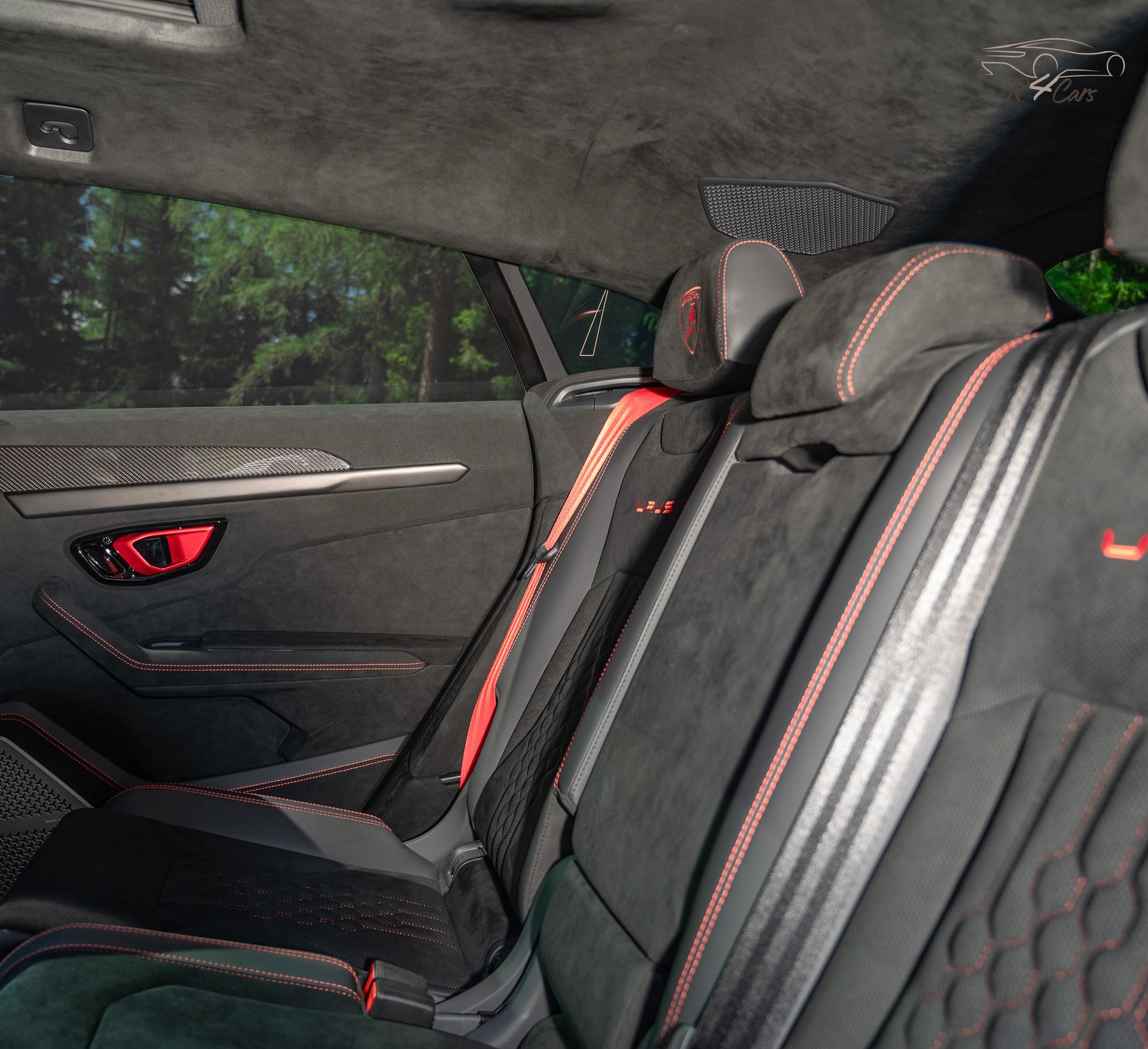 LAMBORGHINI Performante-image-14