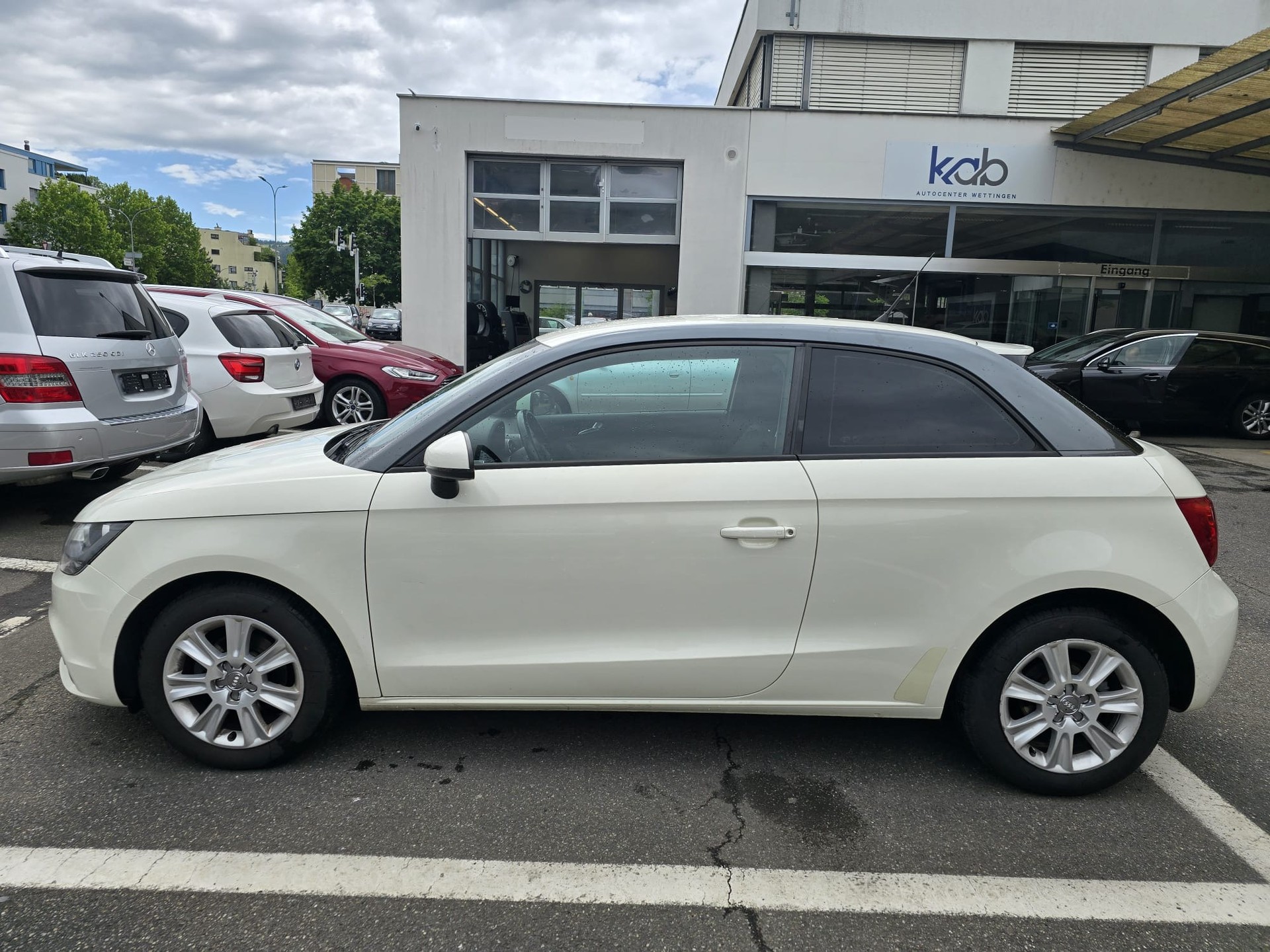 AUDI A1 1.2 TFSI Ambition-image-0