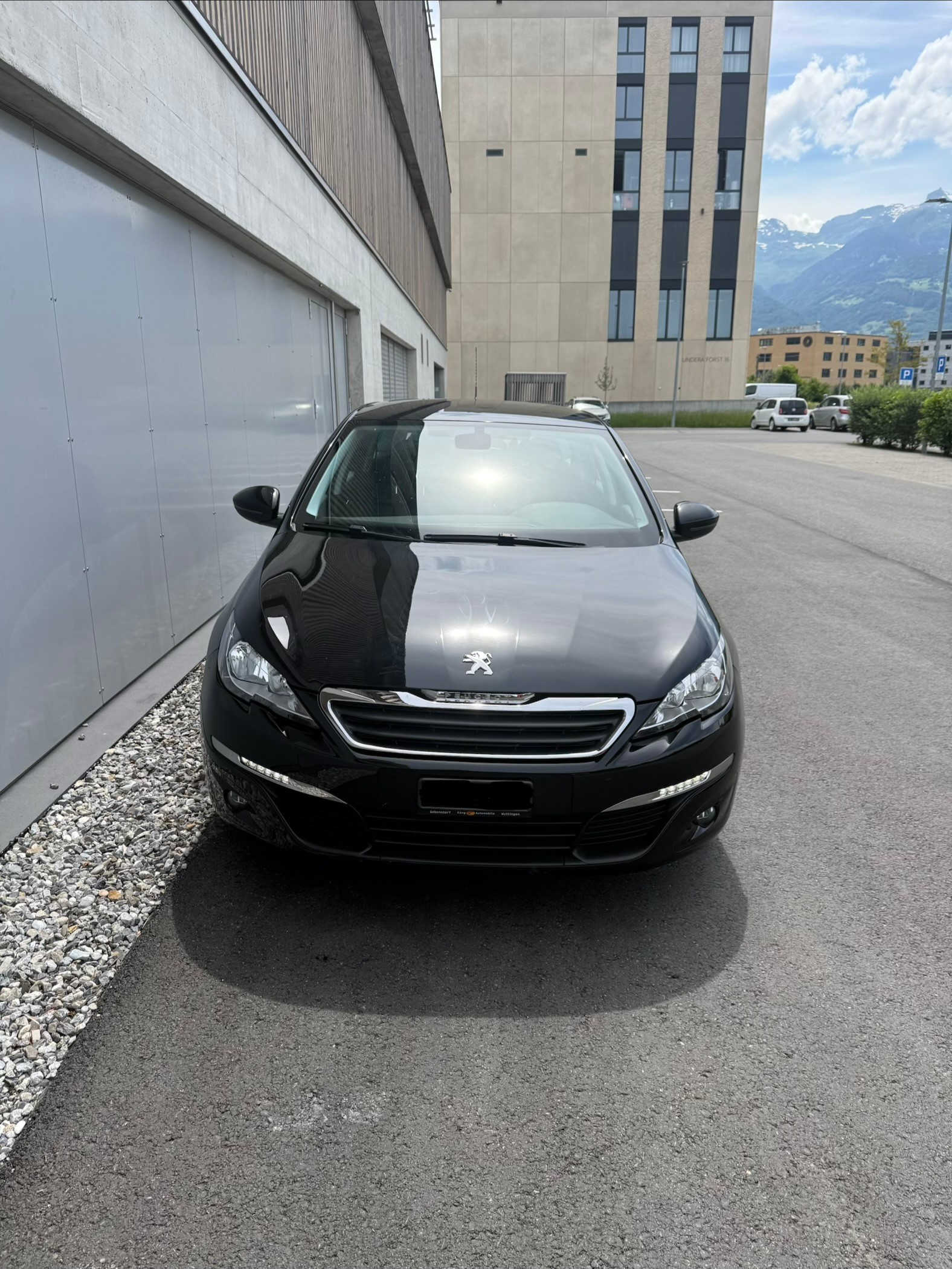 PEUGEOT 308 SW 1.6 BlueHDI Allure Automatic-image-0