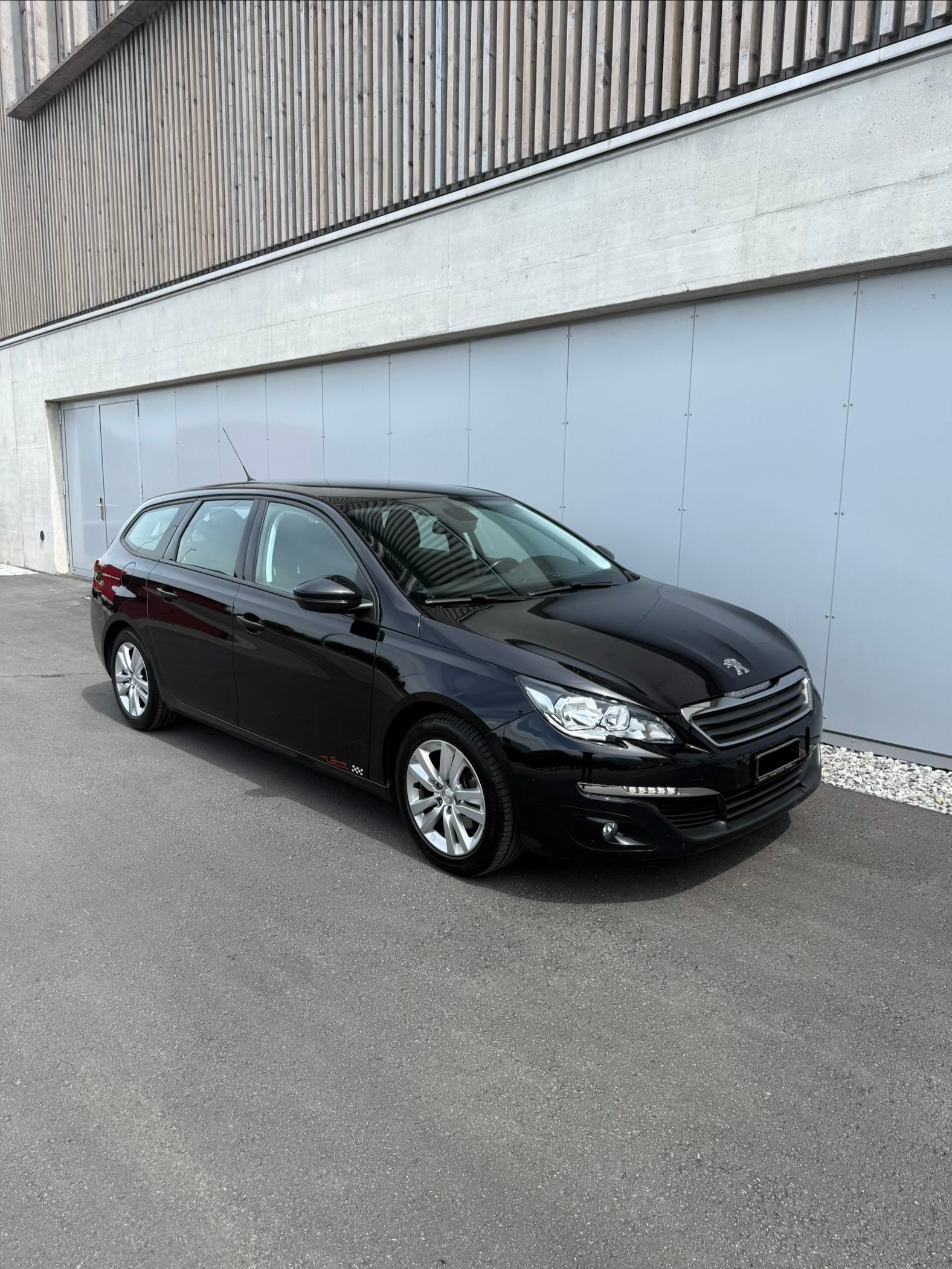 PEUGEOT 308 SW 1.6 BlueHDI Allure Automatic-image-7