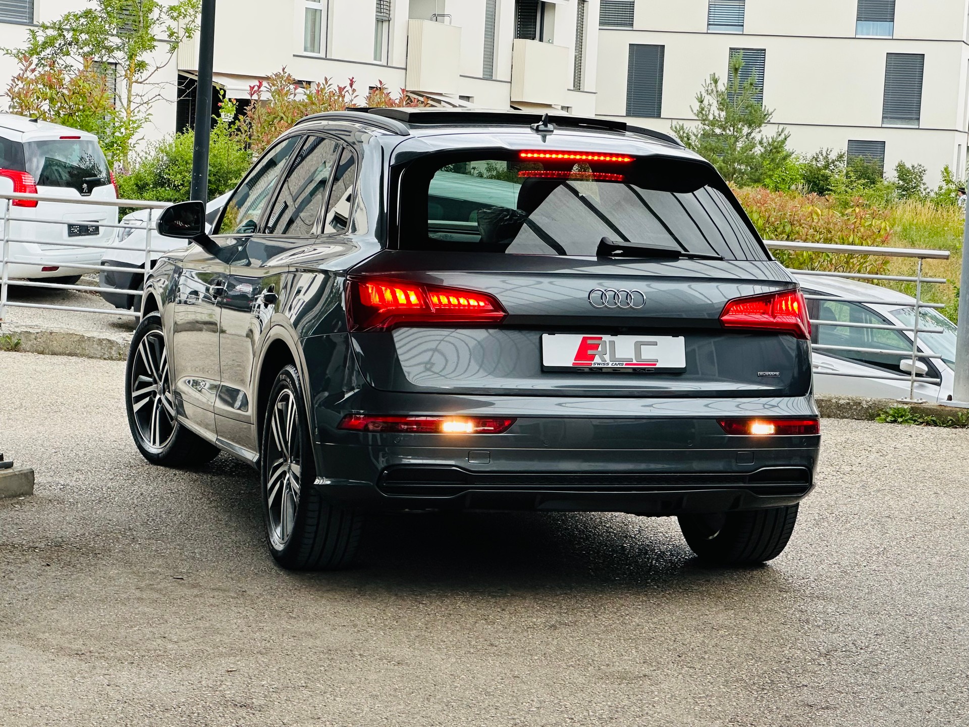 AUDI Q5 3.0 TDI sport quattro tiptronic-image-11