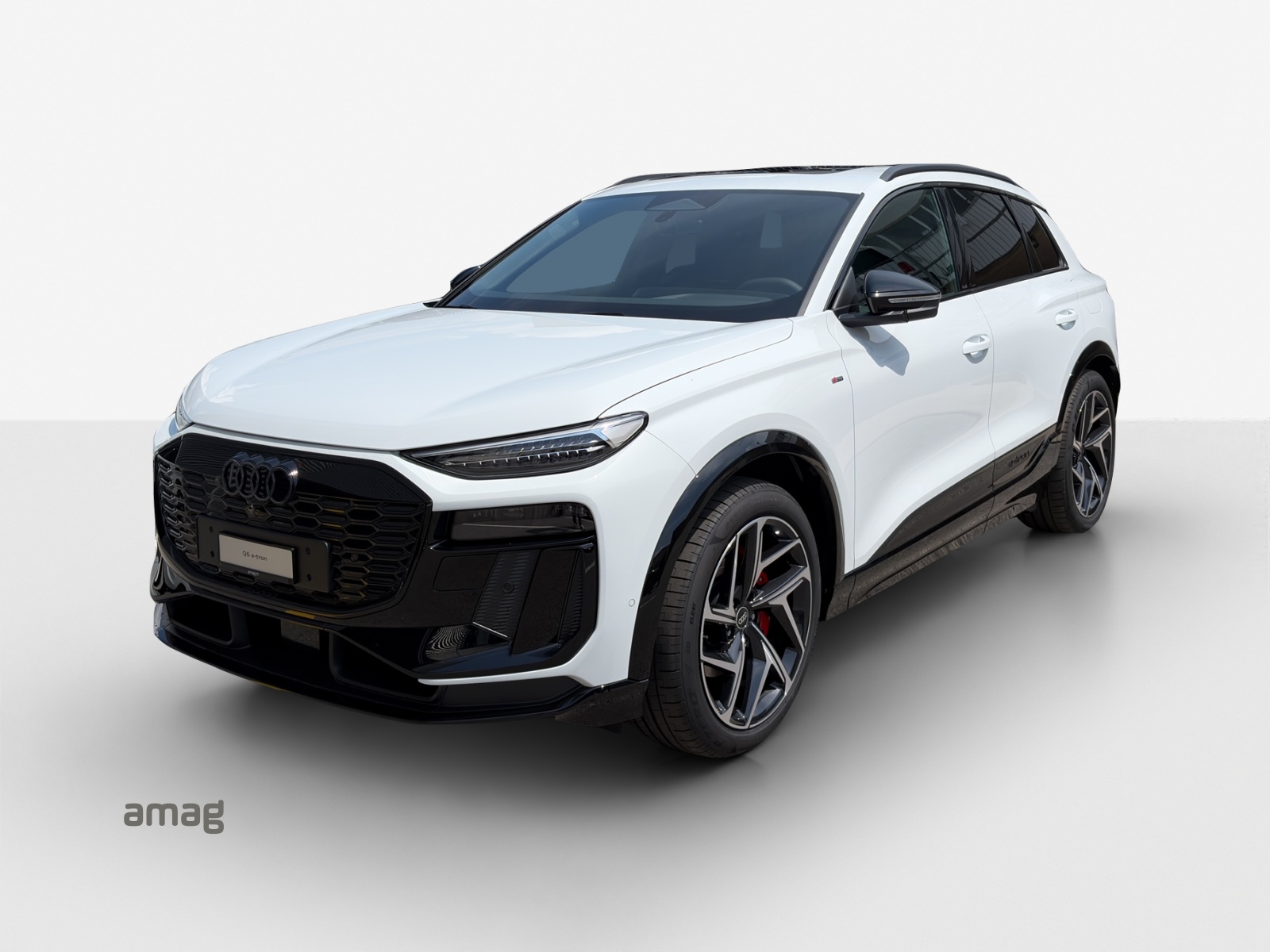 AUDI Q6 e-tron quattro-image-0