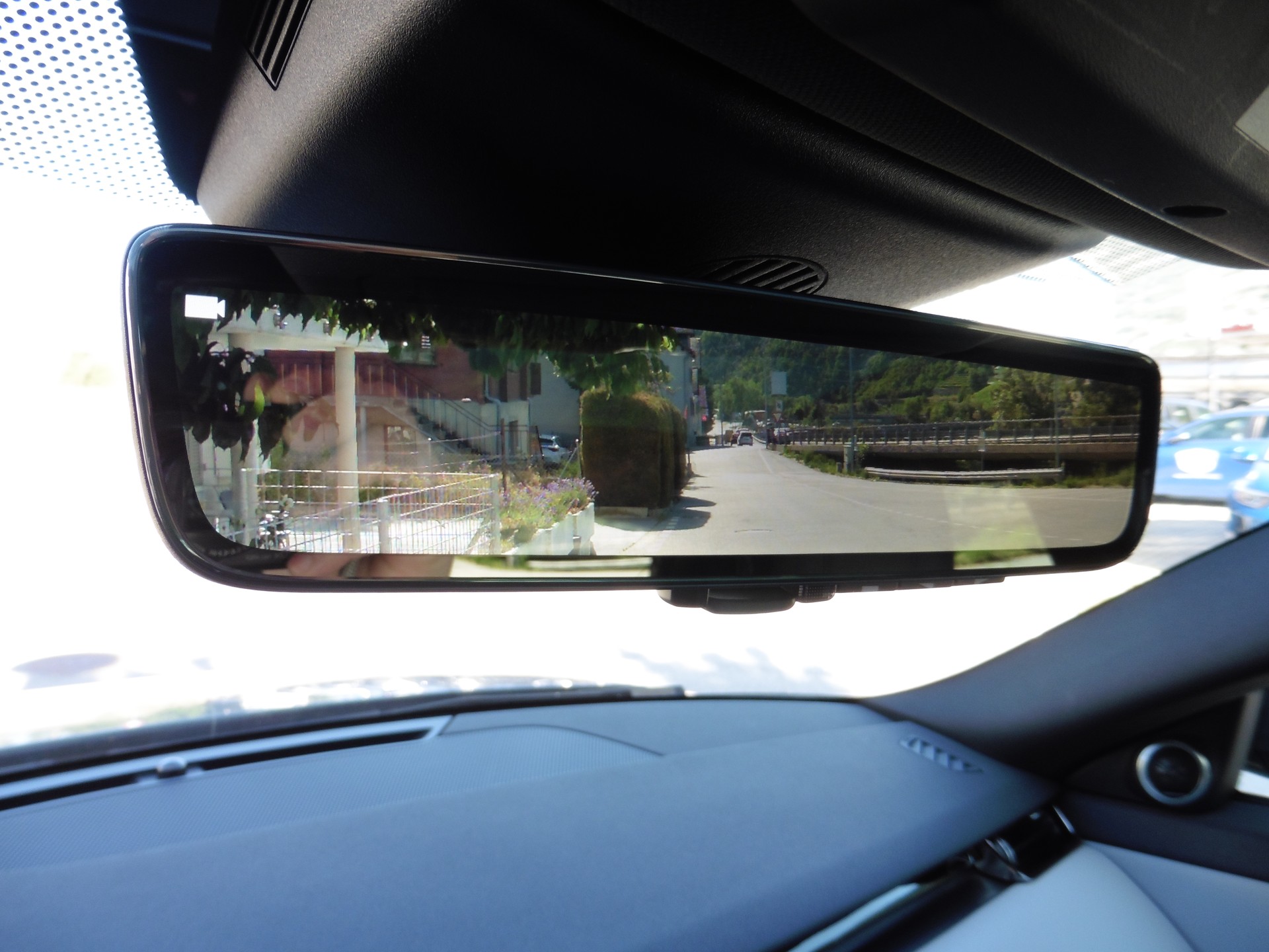 LAND ROVER Range Rover Evoque R-Dyn First Edi P 250 HSE AT9-image-15