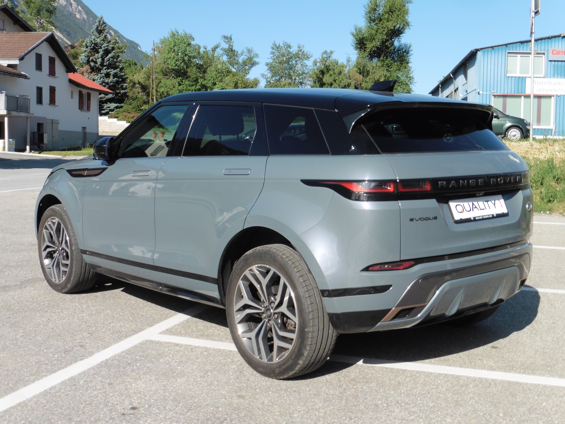 LAND ROVER Range Rover Evoque R-Dyn First Edi P 250 HSE AT9-image-5
