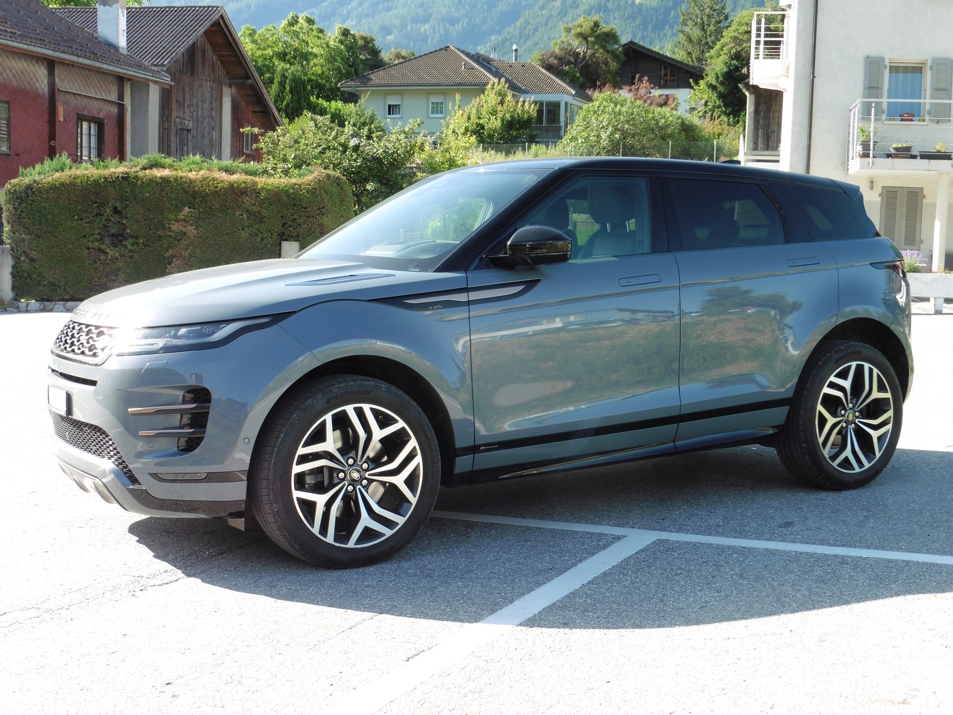 LAND ROVER Range Rover Evoque R-Dyn First Edi P 250 HSE AT9-image-4