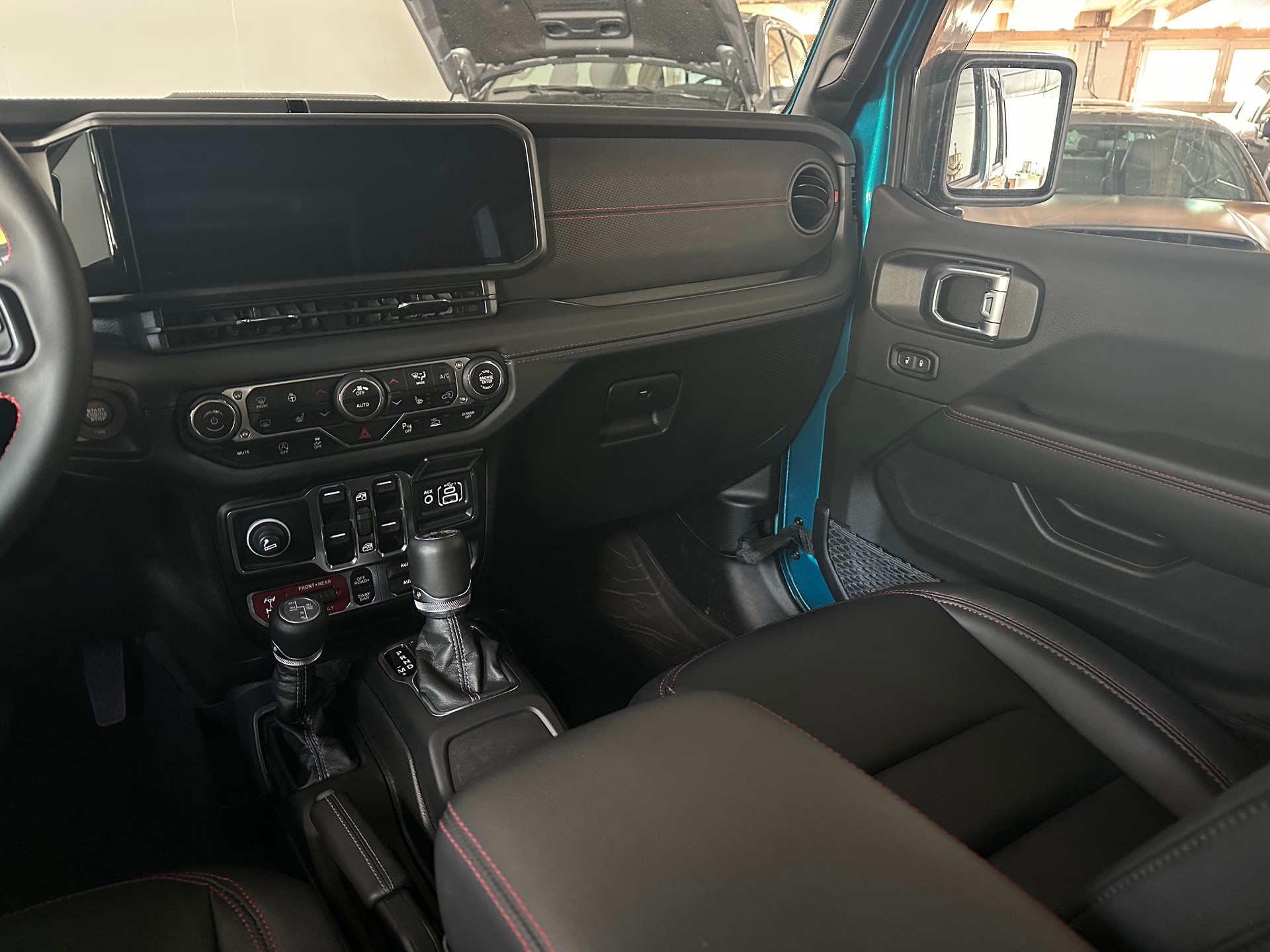 JEEP Wrangler 2.0 Unlimited Rubicon Automatic-image-10
