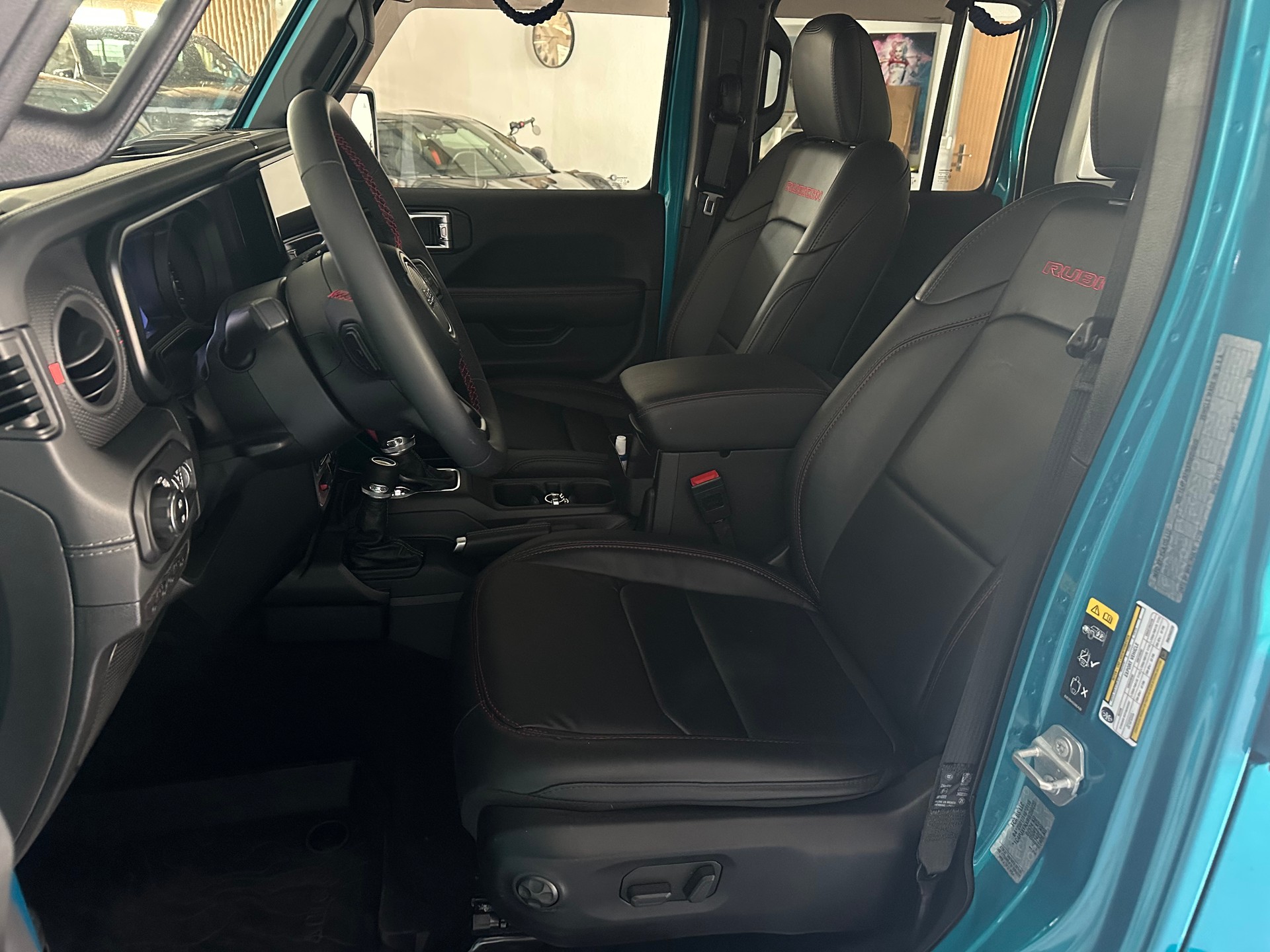 JEEP Wrangler 2.0 Unlimited Rubicon Automatic-image-3