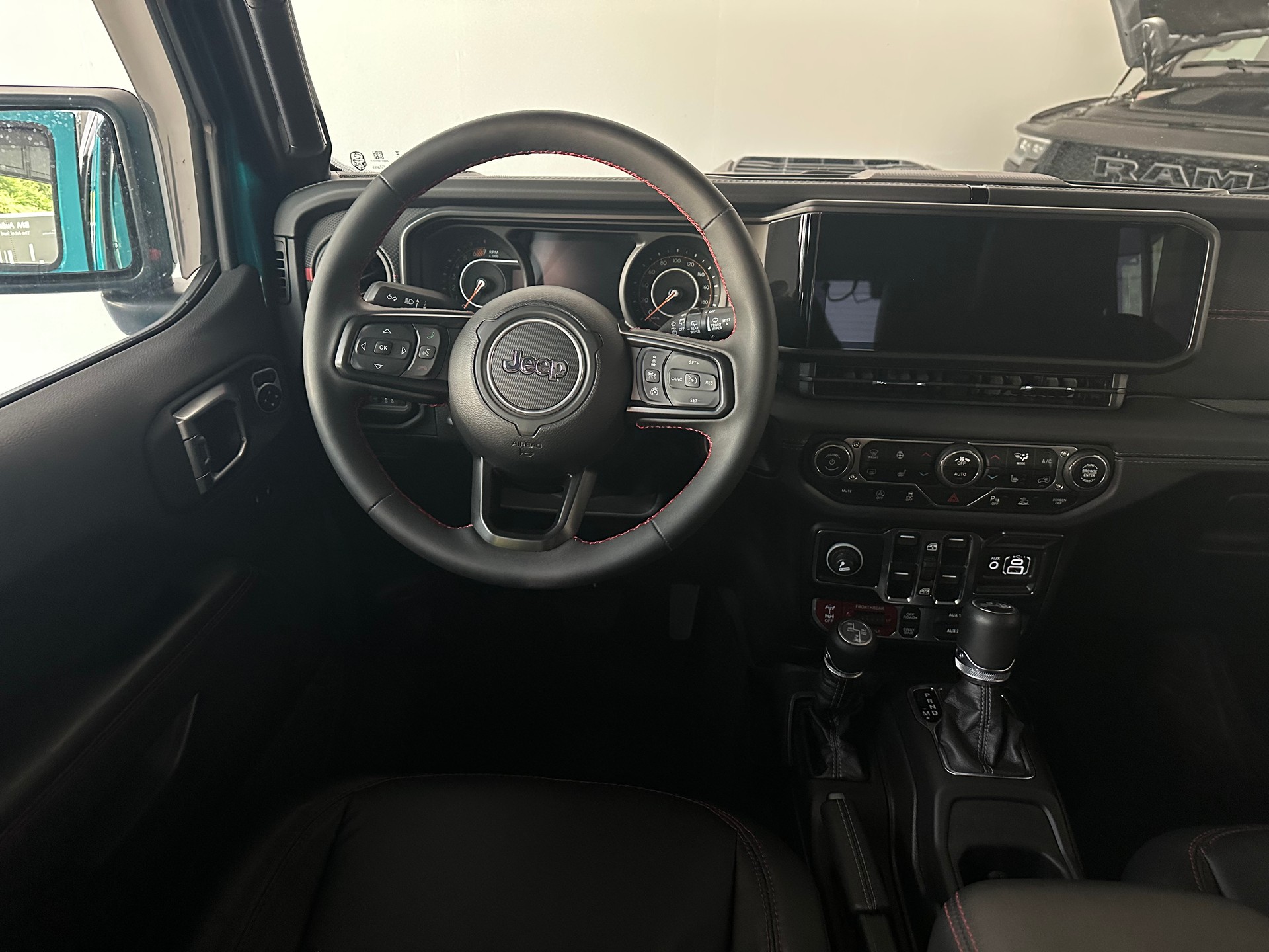 JEEP Wrangler 2.0 Unlimited Rubicon Automatic-image-9