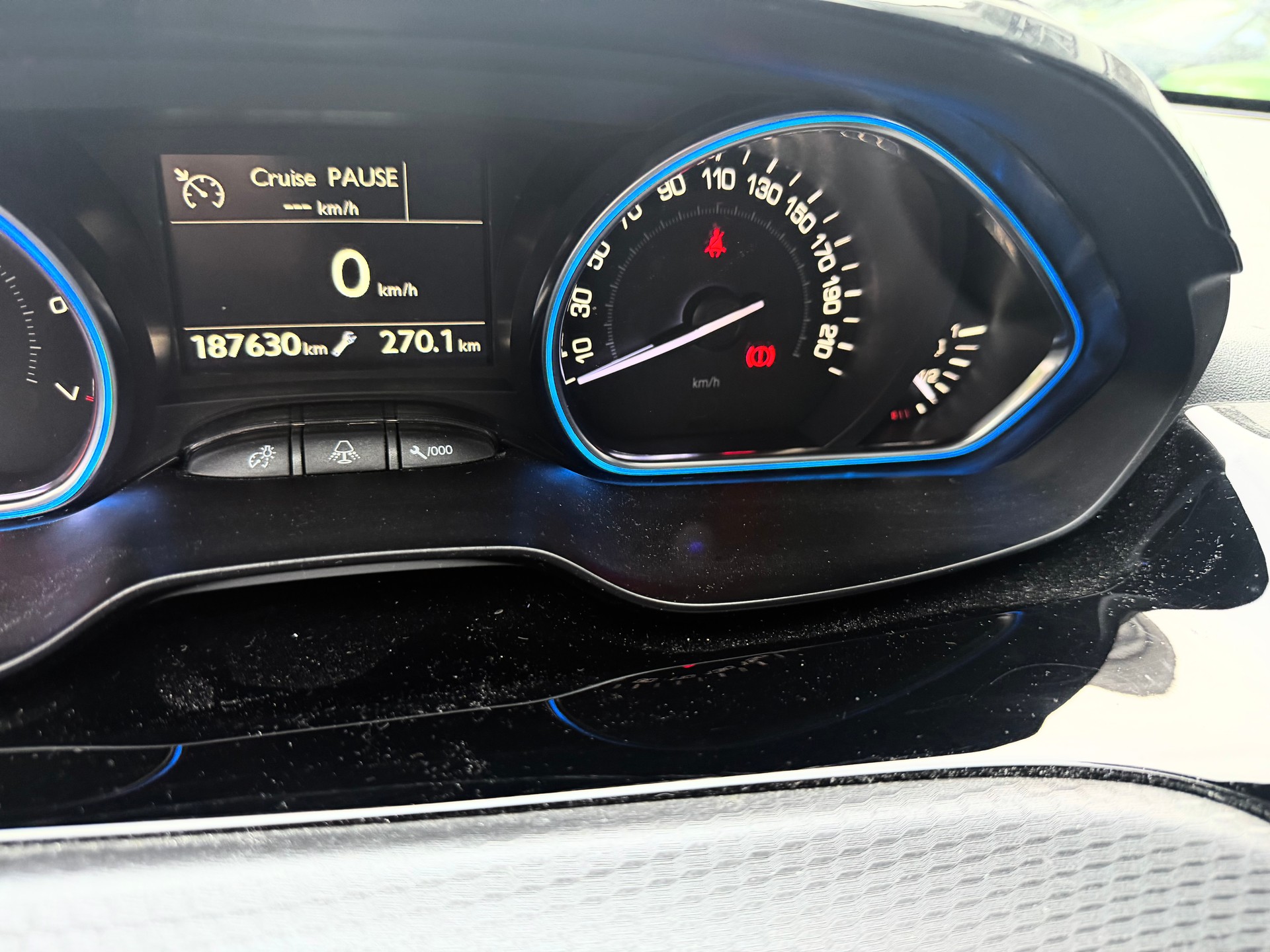 PEUGEOT 2008 1.6 VTI Active-image-13