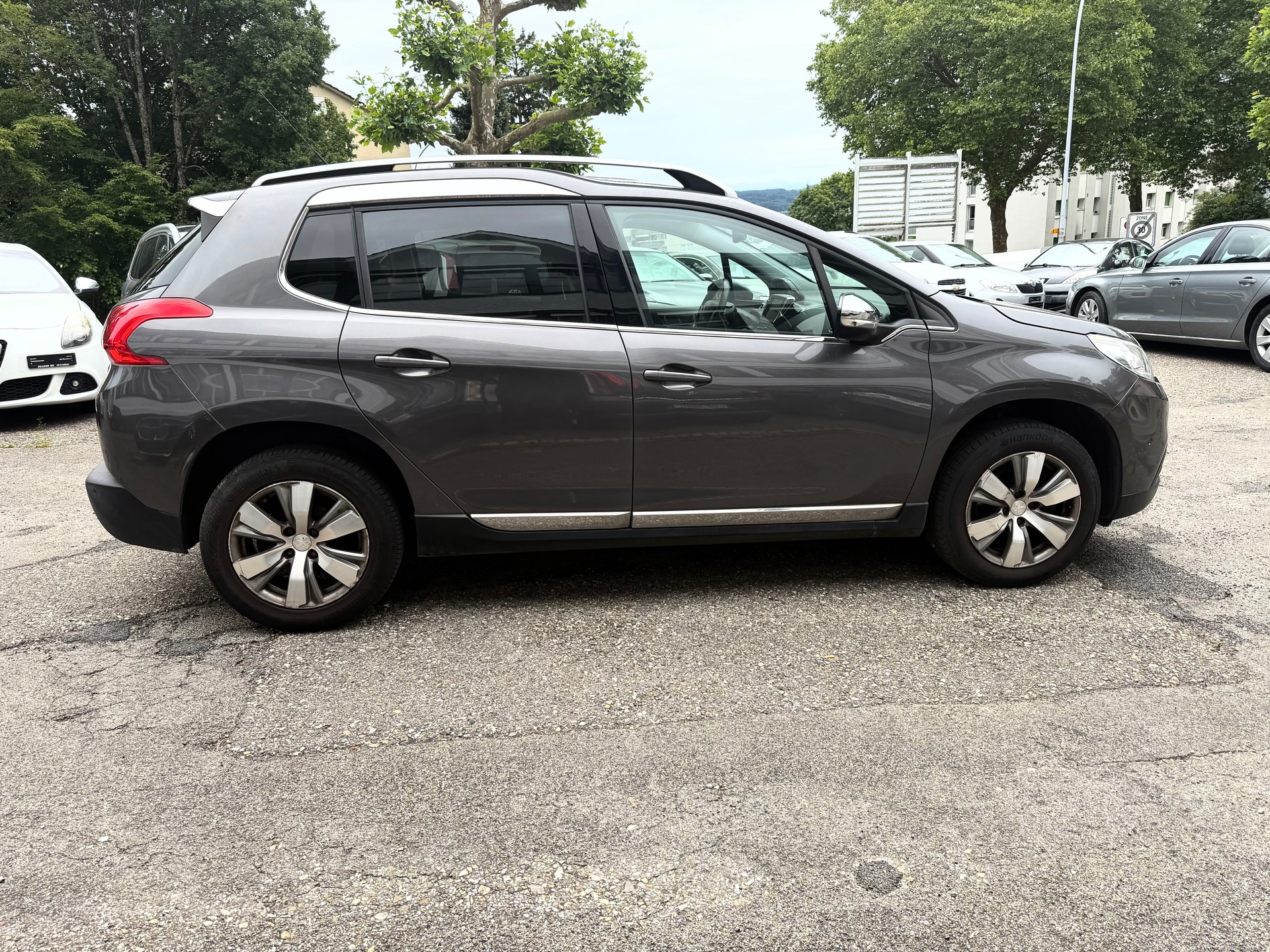 PEUGEOT 2008 1.6 VTI Active-image-8