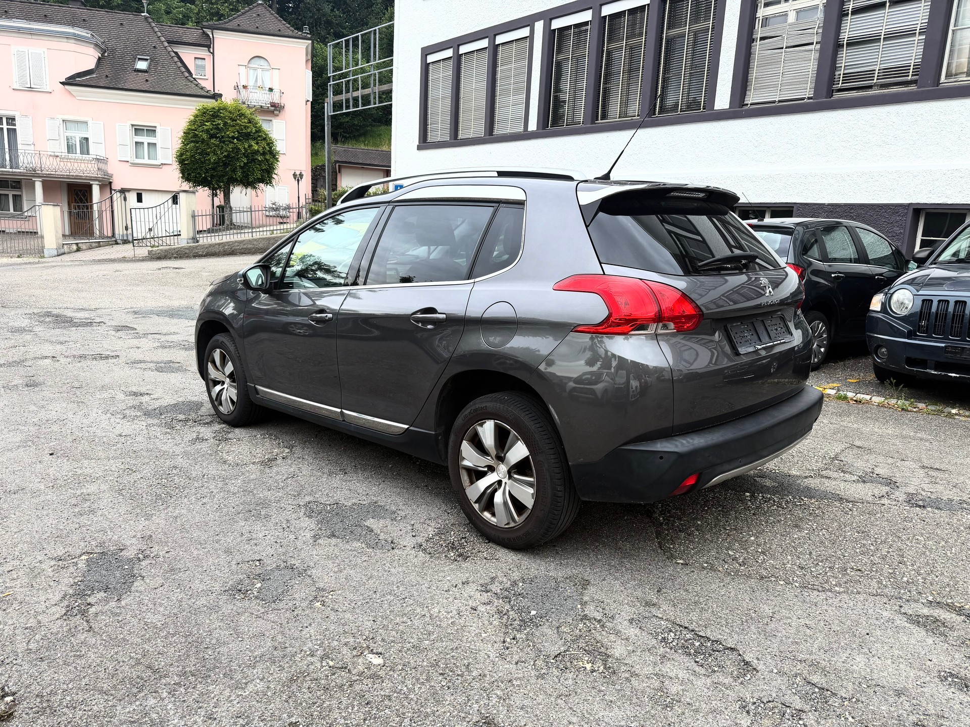 PEUGEOT 2008 1.6 VTI Active-image-6