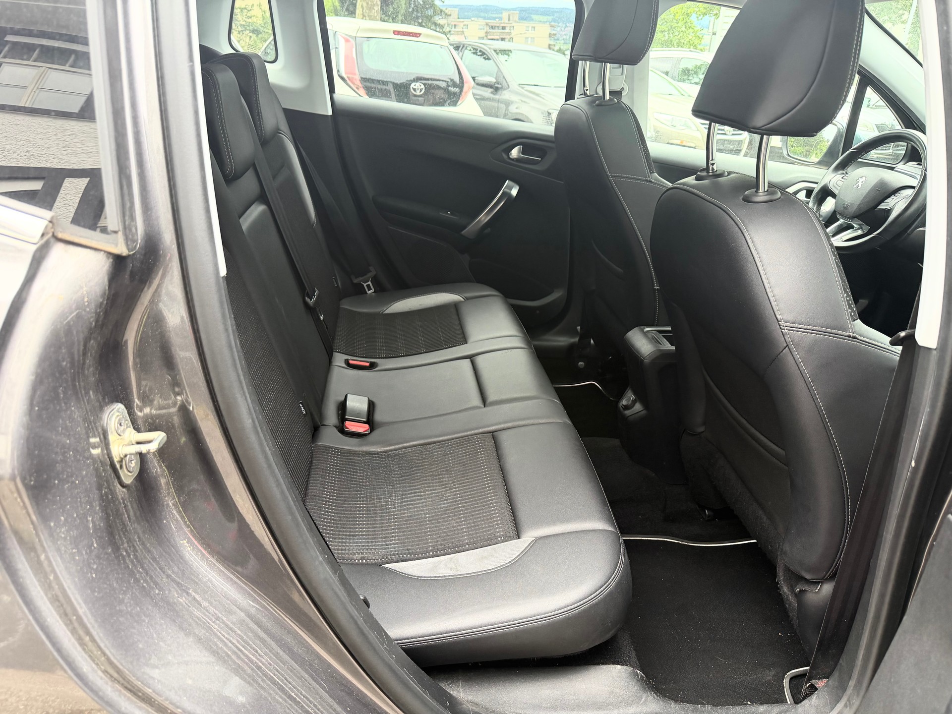 PEUGEOT 2008 1.6 VTI Active-image-15