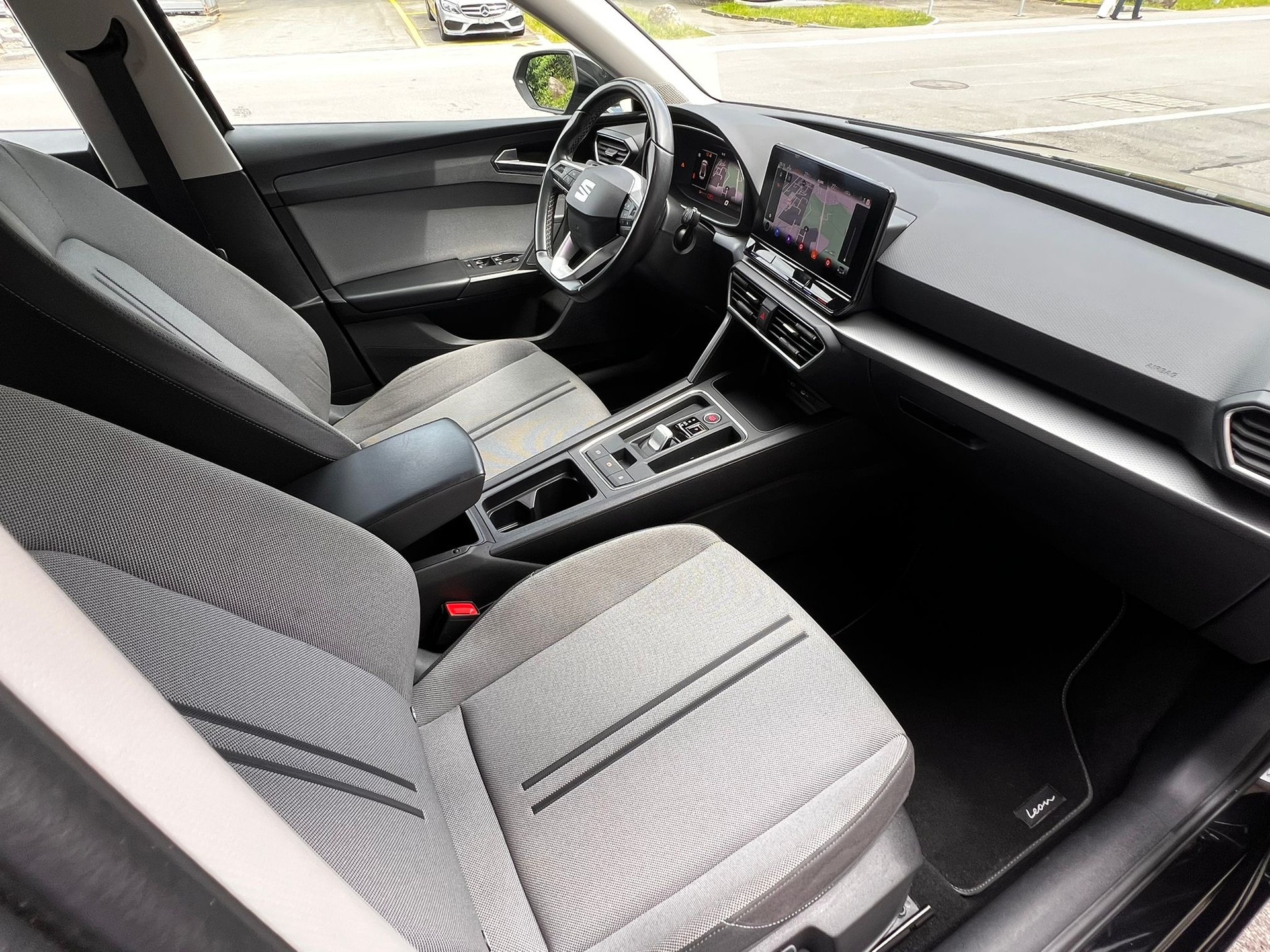 SEAT Leon ST 2.0 TDI EVO DSG 4Drive Style-image-13