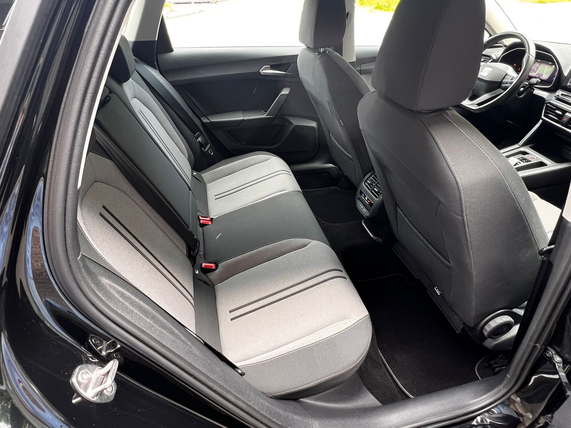SEAT Leon ST 2.0 TDI EVO DSG 4Drive Style-image-15