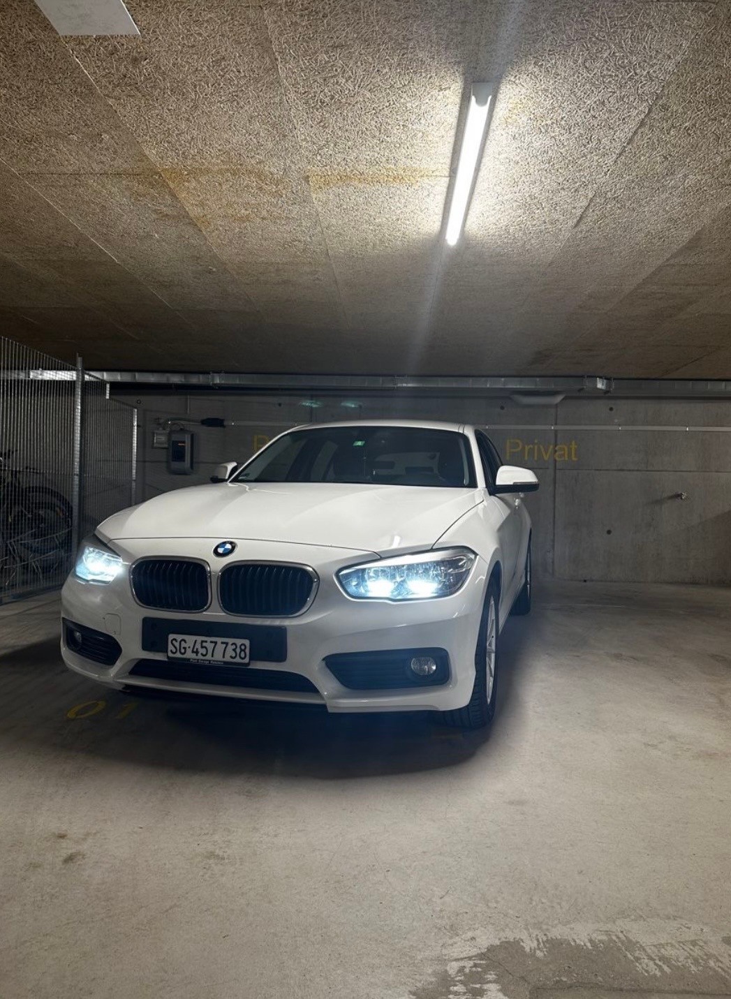 BMW 118i - Schrägheck-image-1