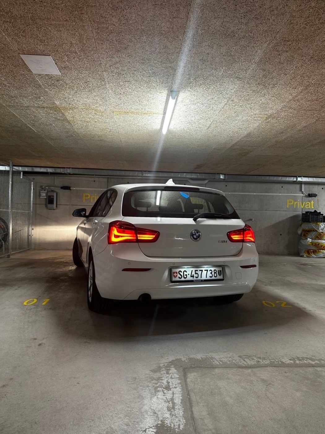BMW 118i - Schrägheck-image-2