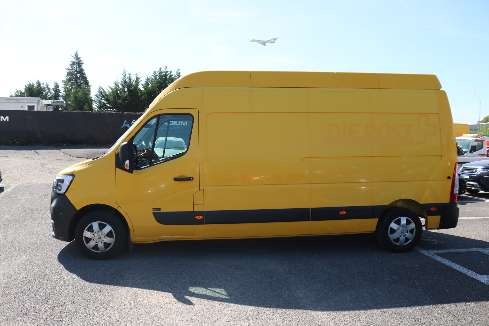 RENAULT Master T35 2.3dCi 135 L3H3-image-10
