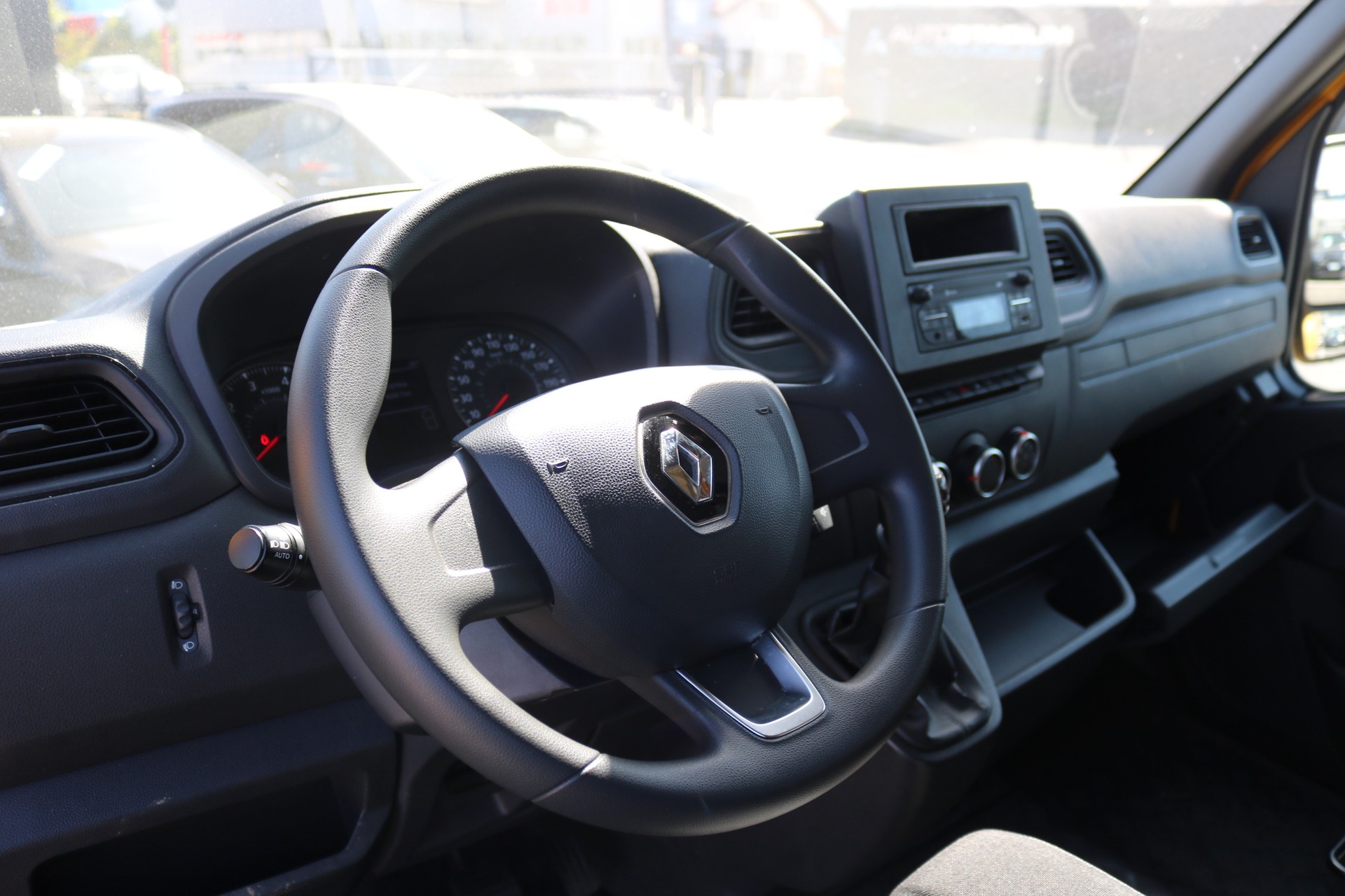 RENAULT Master T35 2.3dCi 135 L3H3-image-12