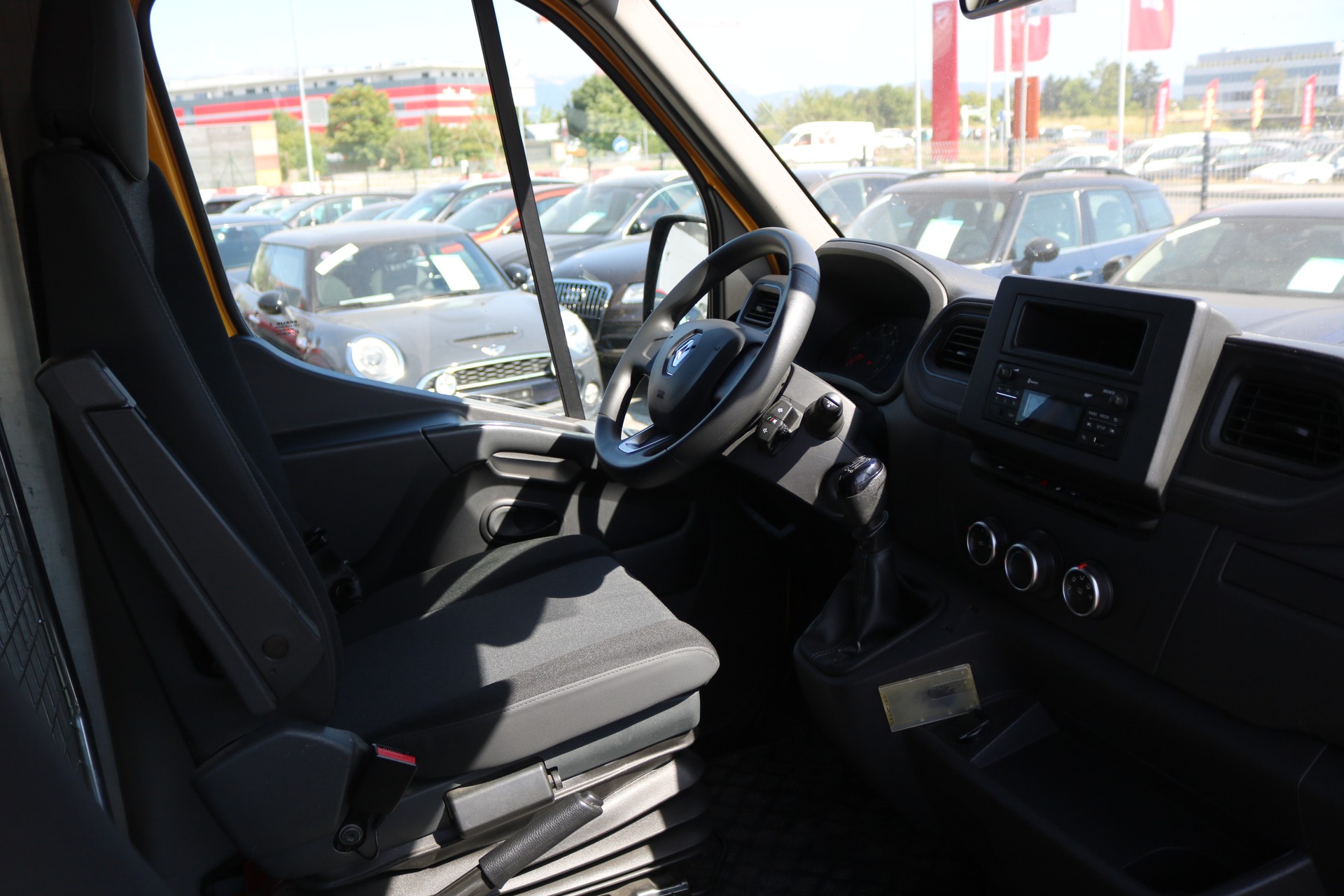 RENAULT Master T35 2.3dCi 135 L3H3-image-4