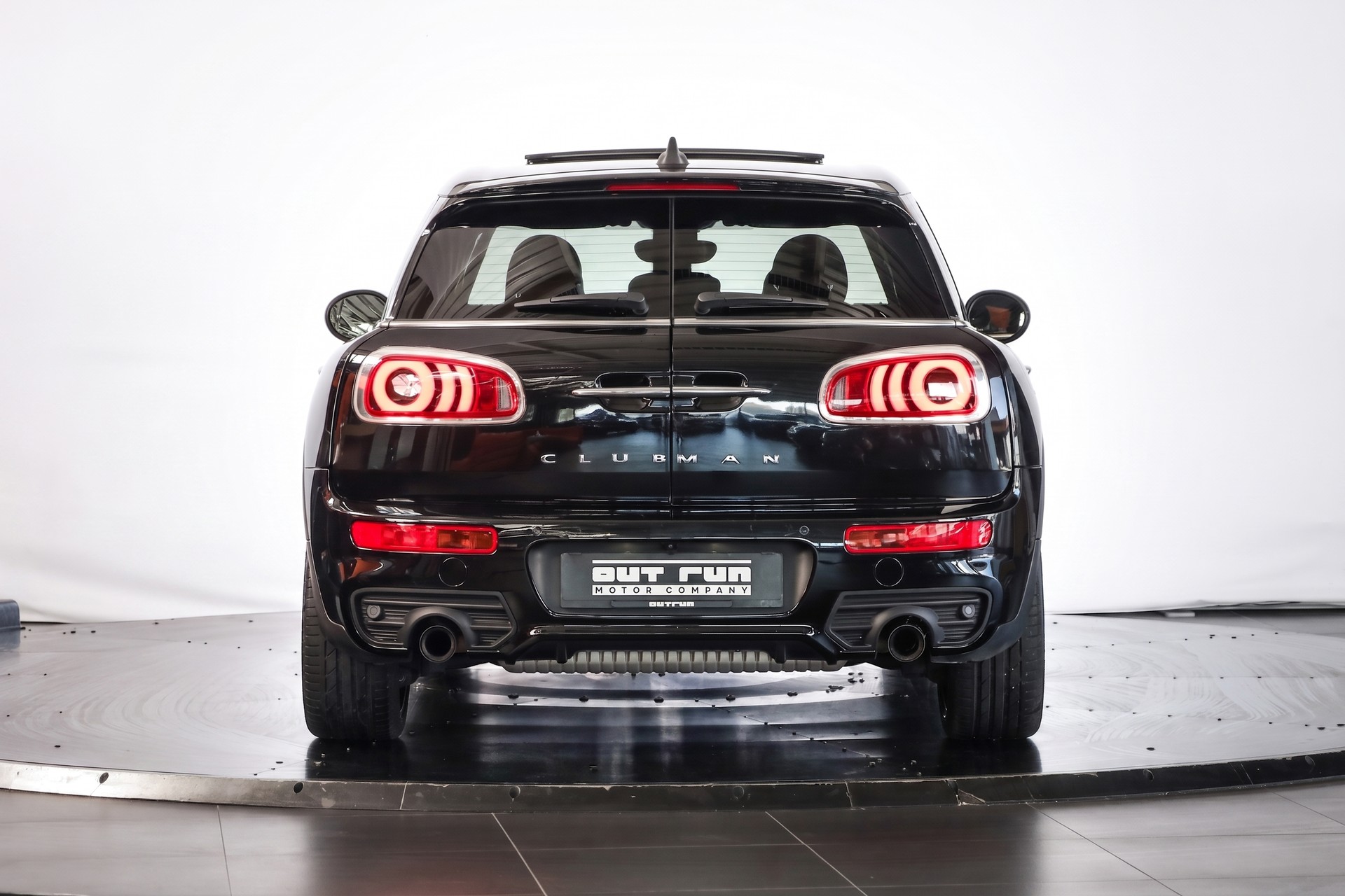 MINI Clubman Cooper John Cooper Works ALL4 Steptronic-image-2