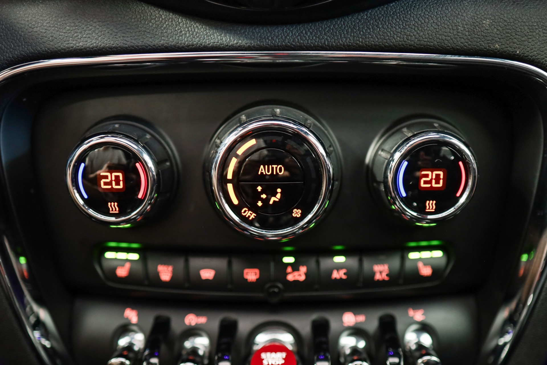 MINI Clubman Cooper John Cooper Works ALL4 Steptronic-image-16