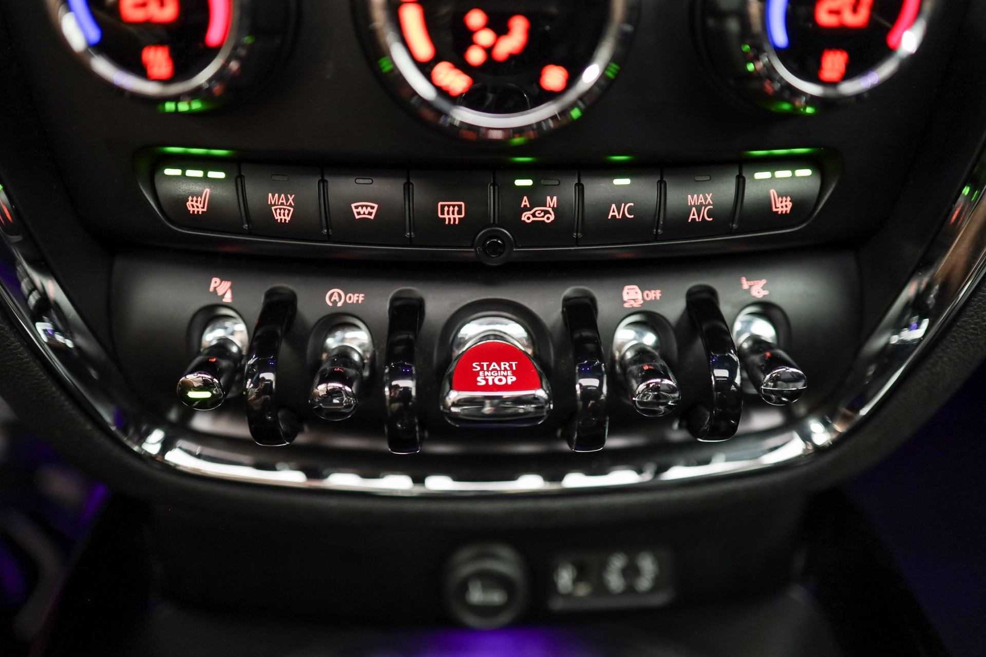 MINI Clubman Cooper John Cooper Works ALL4 Steptronic-image-17