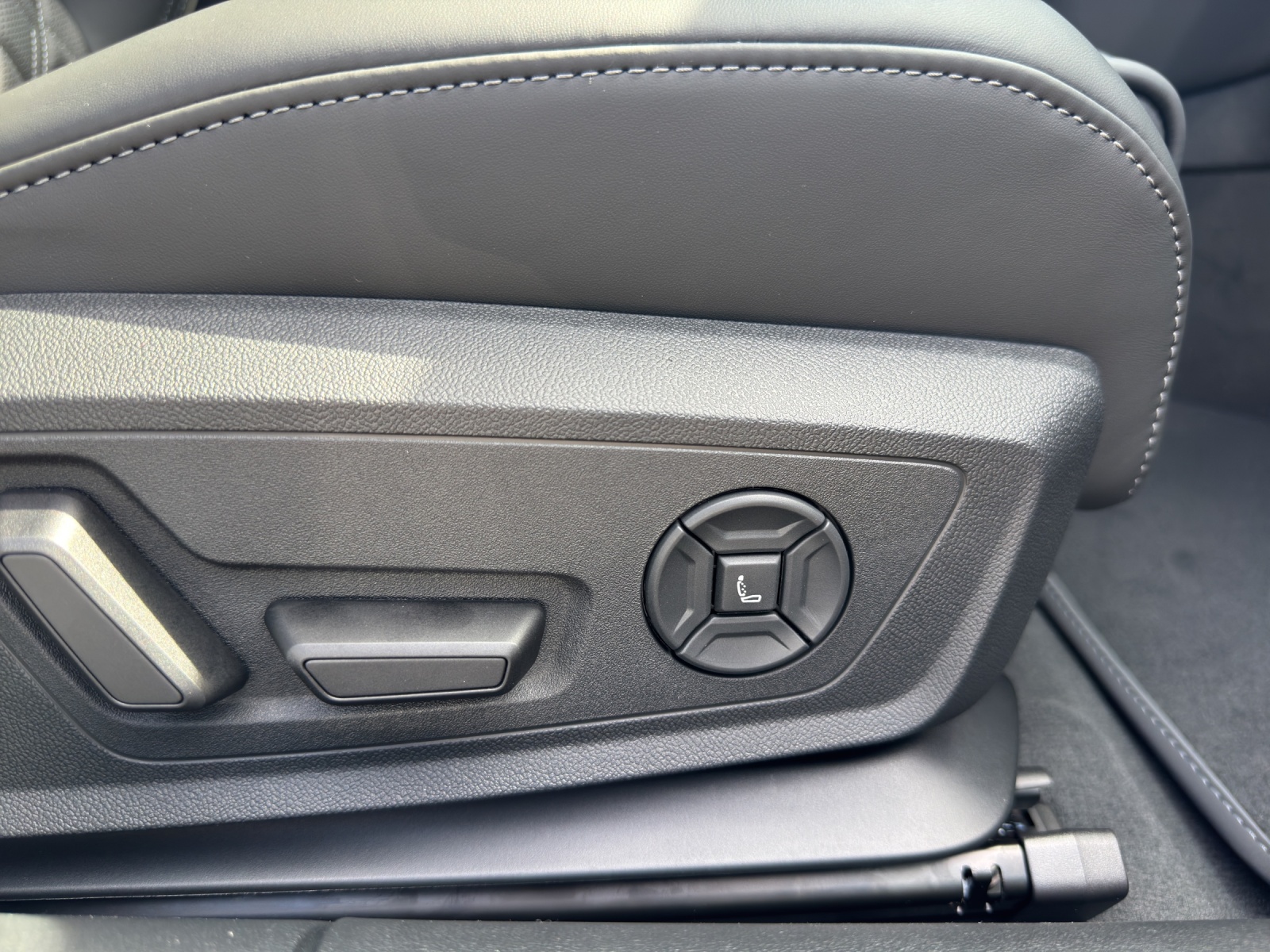AUDI A6 Avant TDI quattro 220 kW S tronic-image-15