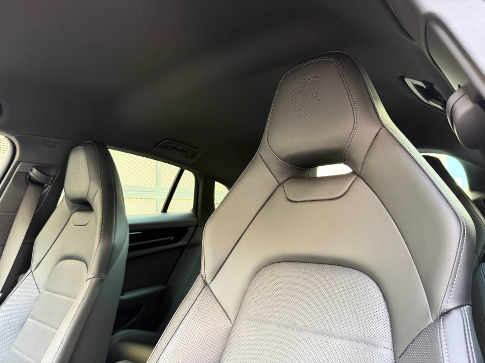 PORSCHE Panamera 4 E-Hybrid-image-29